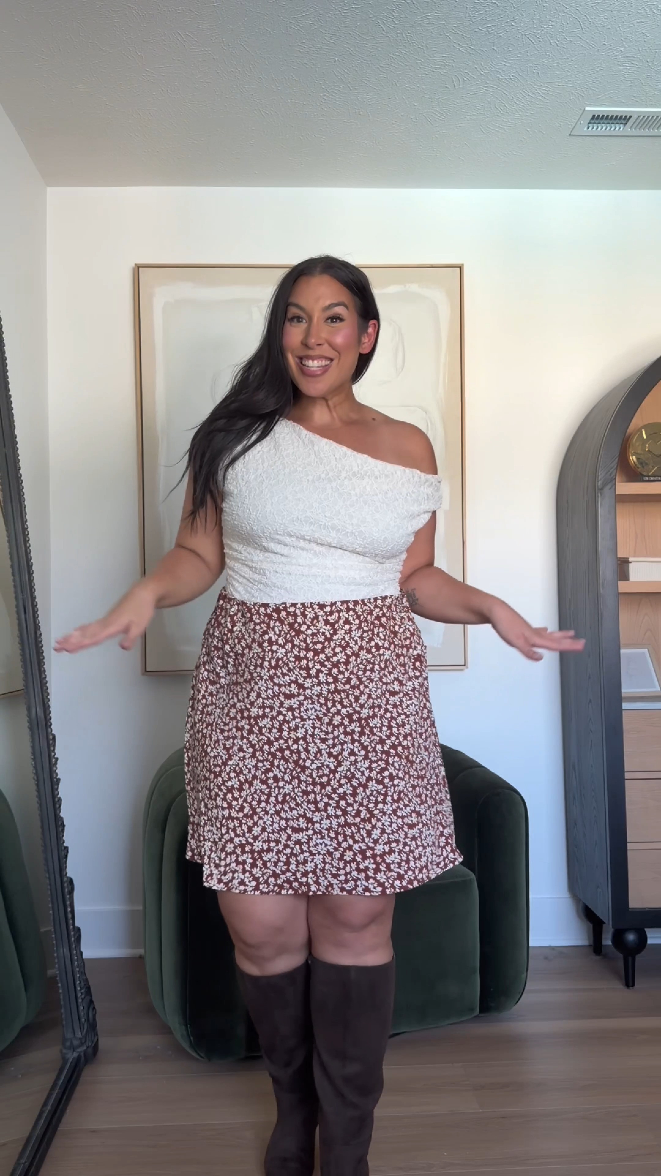 The length on this skirt is perfect, I love the stretchy waist!

Wearing XXL

target fashion, target finds, affordable outfits, fall outfit ideas, mid size fall outfits, mini skirts, fall trends 

 #LTKMidsize