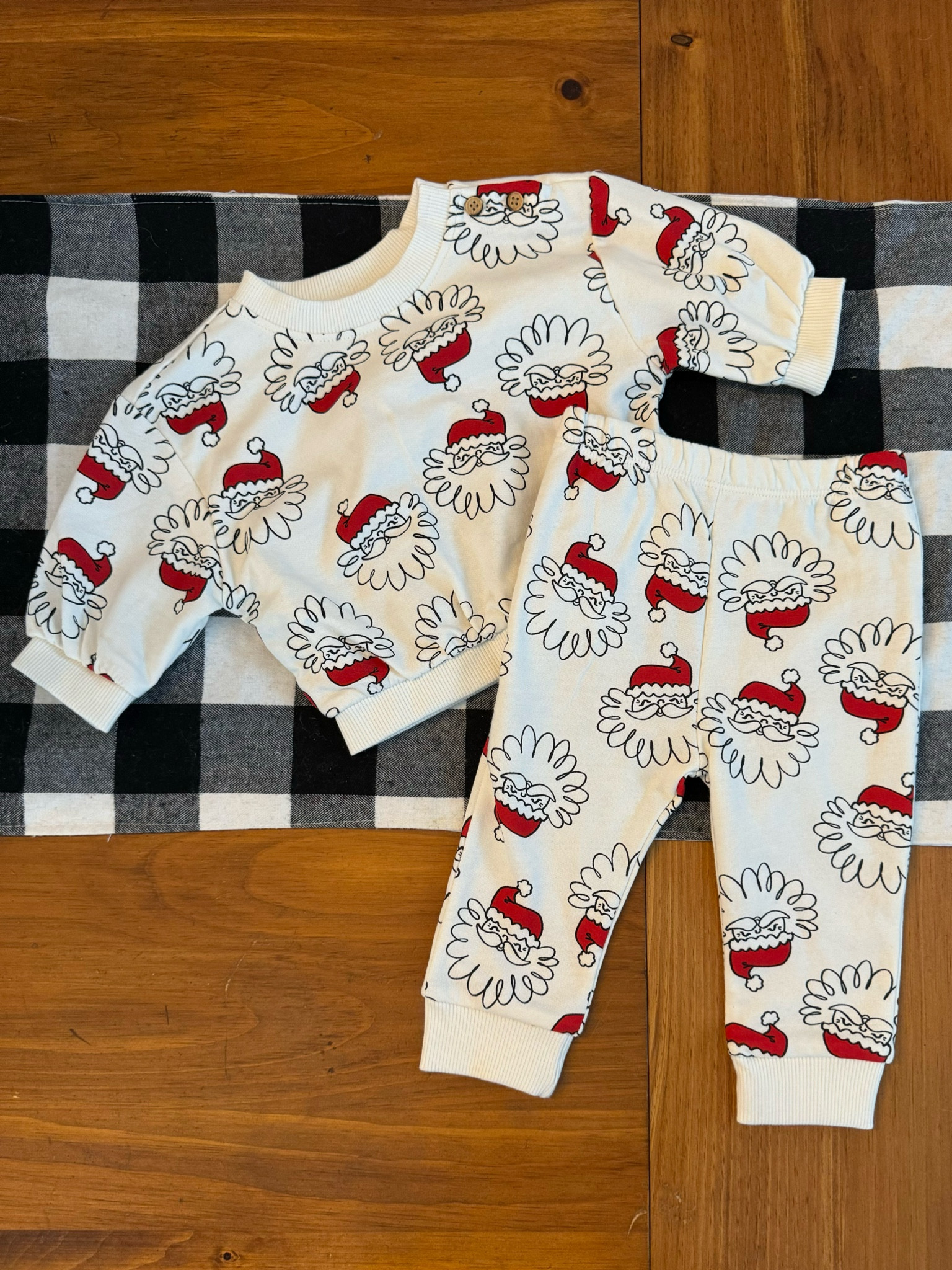 Cutest little Santa sweatsuit from Cat and Jack! 

#LTKKids #LTKHoliday #LTKBaby