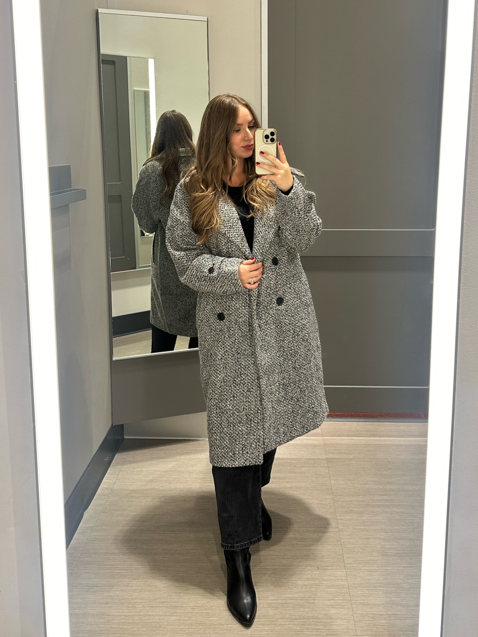 Obsessed is an understatement ❄️ This coat comes in 3 colors, is super warm, and is slightly oversized for that magical, cozy feel you get in the city during the holidays. I grabbed a medium so I could layer underneath. I’m 5’2” / 160lbs for reference!

#LTKSeasonal #LTKHoliday #LTKSaleAlert