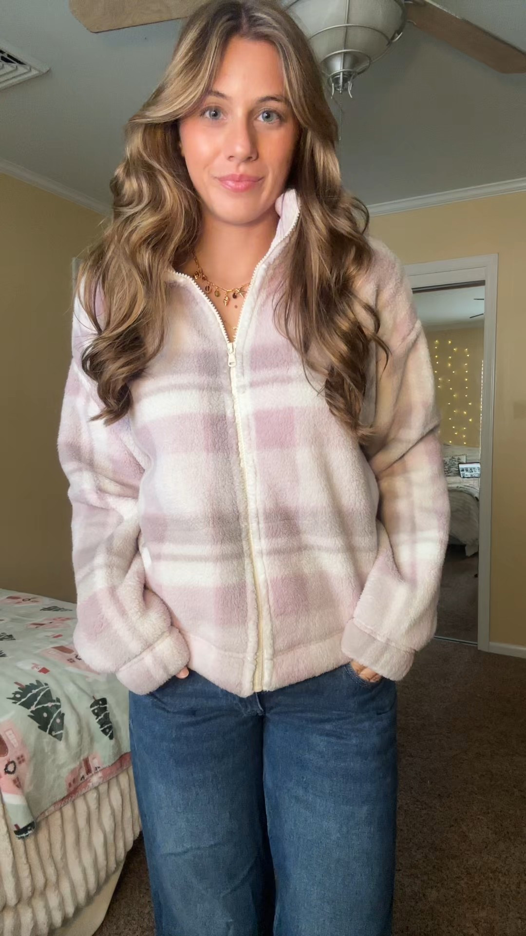 plaid fleece jacket with jeans! 
#fleece #hollister #plaidd

#LTKCyberWeek #LTKGiftGuide #LTKootd
