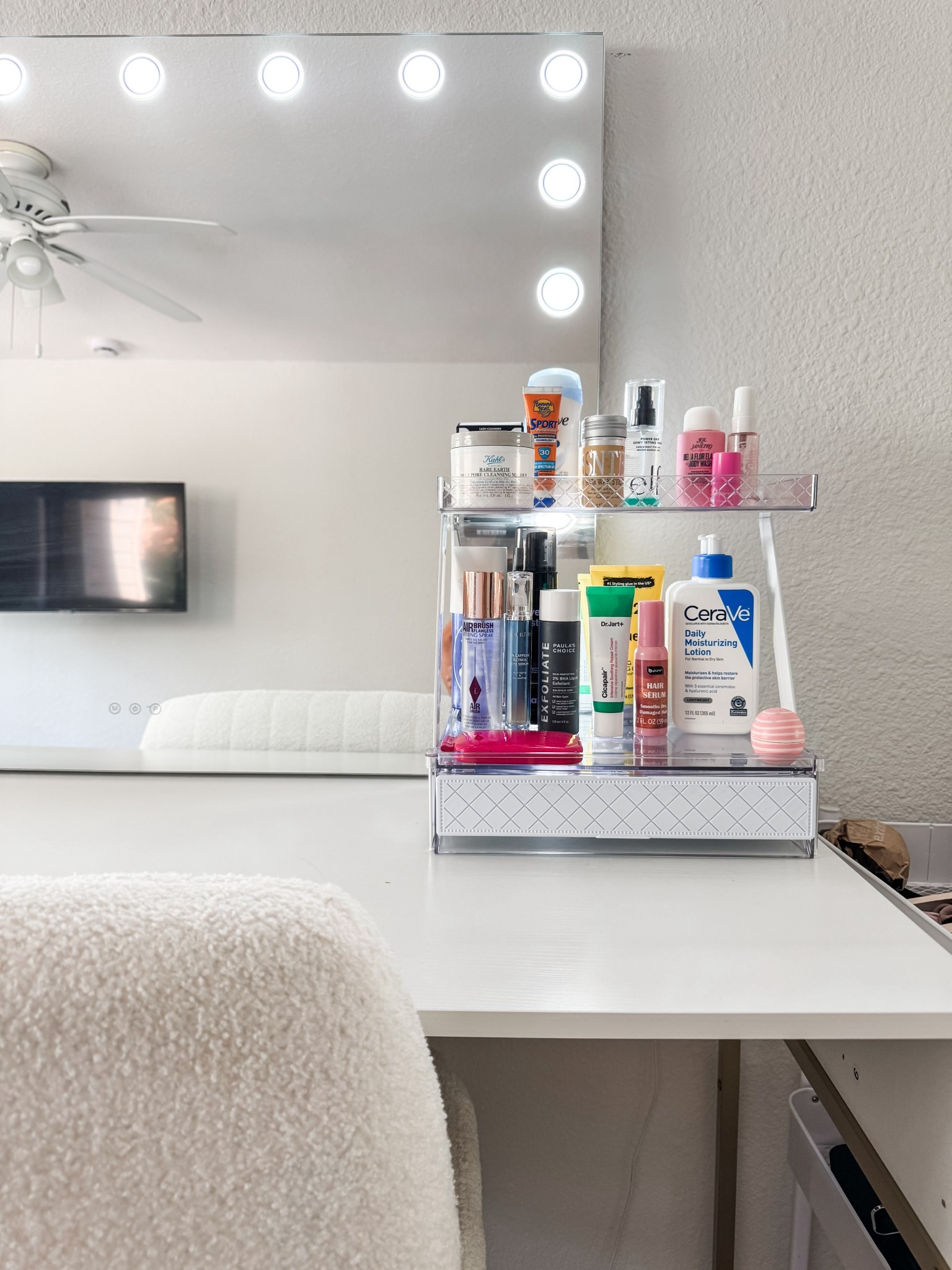 My daughter comes home from a 2 week vacation today and I surprised her by cleaning up her vanity and reorganizing it 🤍 I LOVE this 2-tier shelf … it had a drawer as well. And I love her big oversized mirror ...

#LTKFamily #LTKBeauty #LTKHome