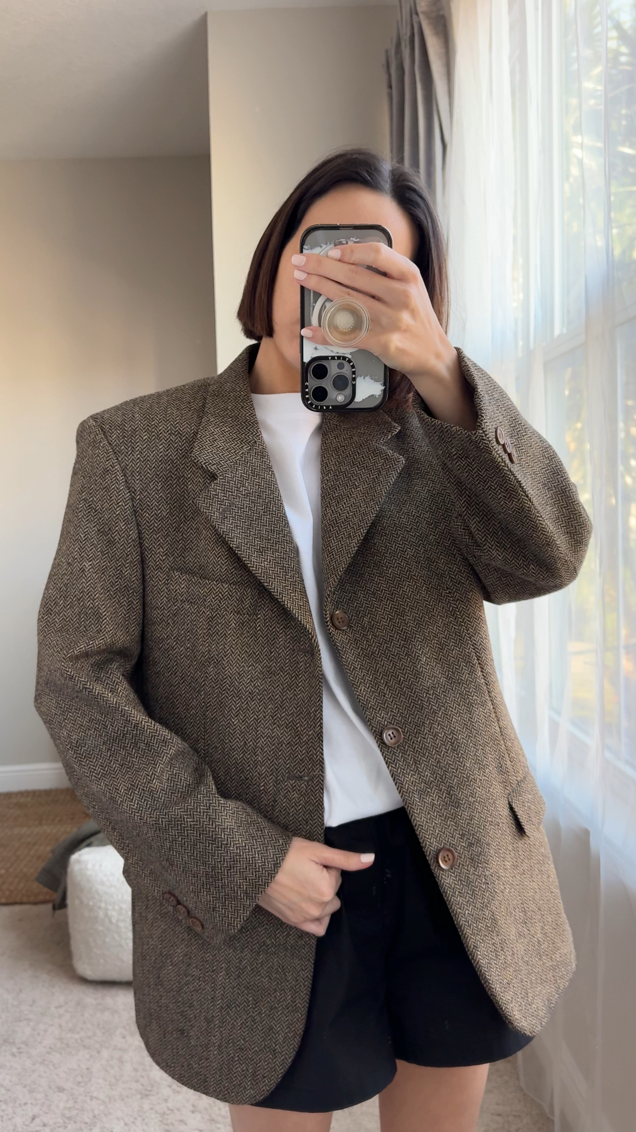 Day 4 of 31 Days of Vintage Series (on my IG @modeetchien follow along!) Shopping in the men’s section 
*code MODE15 for 15% off Freda Salvador (the ballet flats)
This is a men’s blazer size medium- just check the measurements, condition, and return policy if unsure but you can find great deals on amazing quality pieces! 

#LTKstyletip #LTKmens #LTKVideo