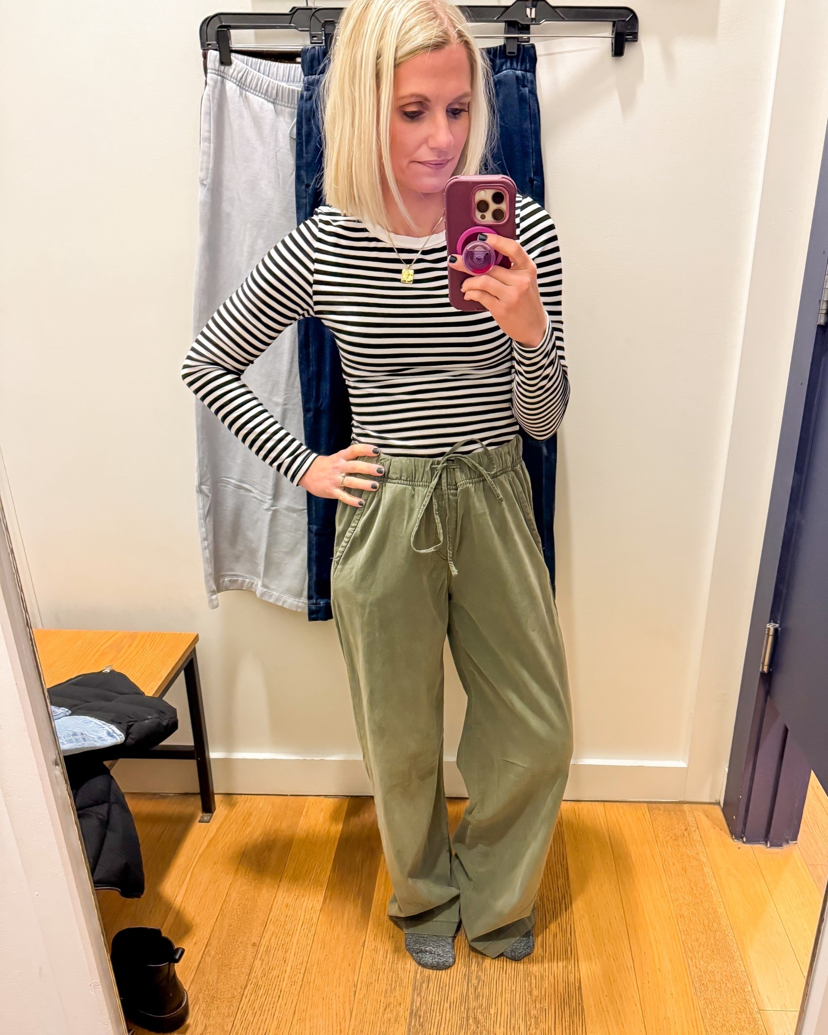 These green pull-on pants from American Eagle are such a great comfy pant! I’m wearing an xsmall! 

#LTKOver40 #LTKPetite #LTKSeasonal