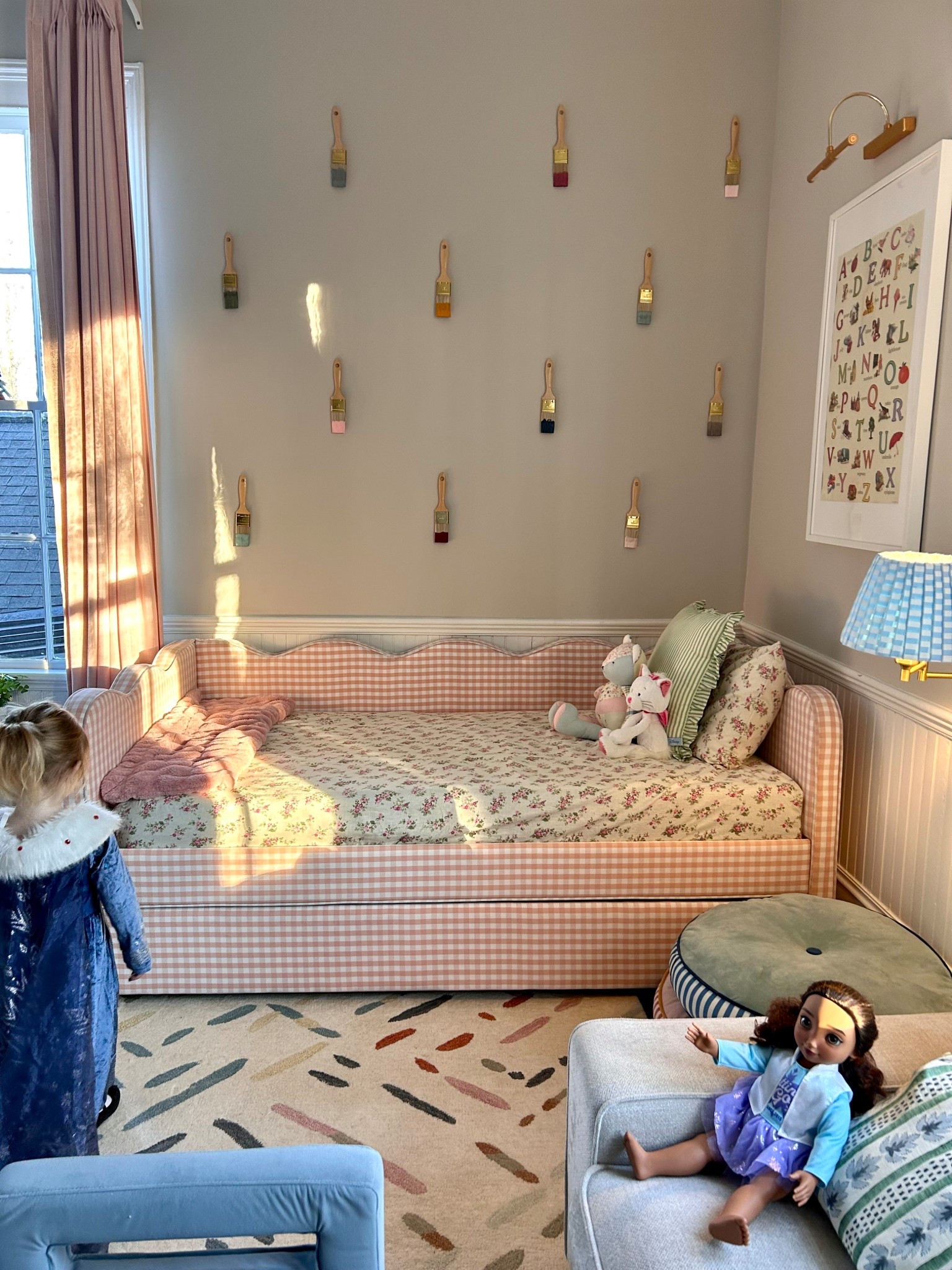 Pink Gingham Daybed 
Trundle bed 
Playroom 

#LTKHome