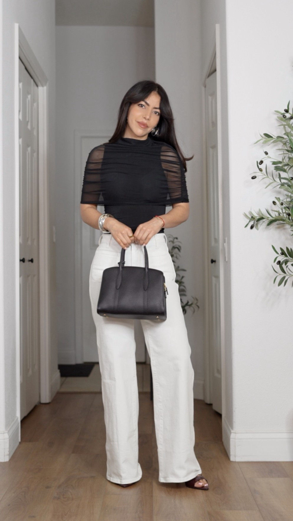Easy black and white outfit idea with J.Crew jeans!

Wearing a black cape-detail top from H&M with my white jeans from J.Crew! Sharing a few more H&M Spring pieces below!

Casual outfits, everyday outfit ideas, white jeans outfit, patch pocket jeans, spring denim

#LTKSeasonal #LTKgrwm #LTKootd