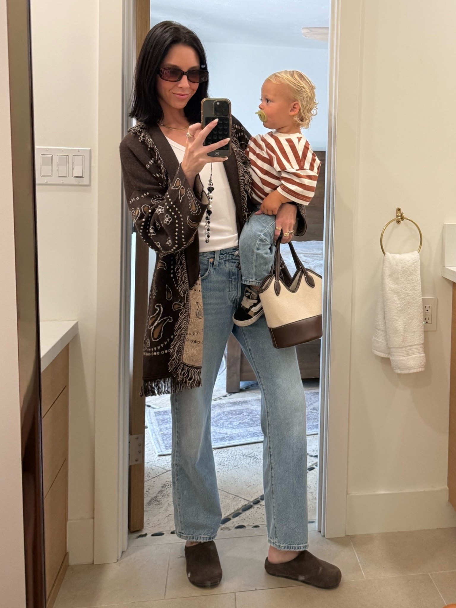 Easy, casual comfy #malfit #outfitideas #everydayoutfit #casualoutfit #whatiwore #ootd #outfitinspo #everydaystyle #neutraloutfit #denim #paisley #cardigan

#LTKdayinmylife #LTKgrwm #LTKootd