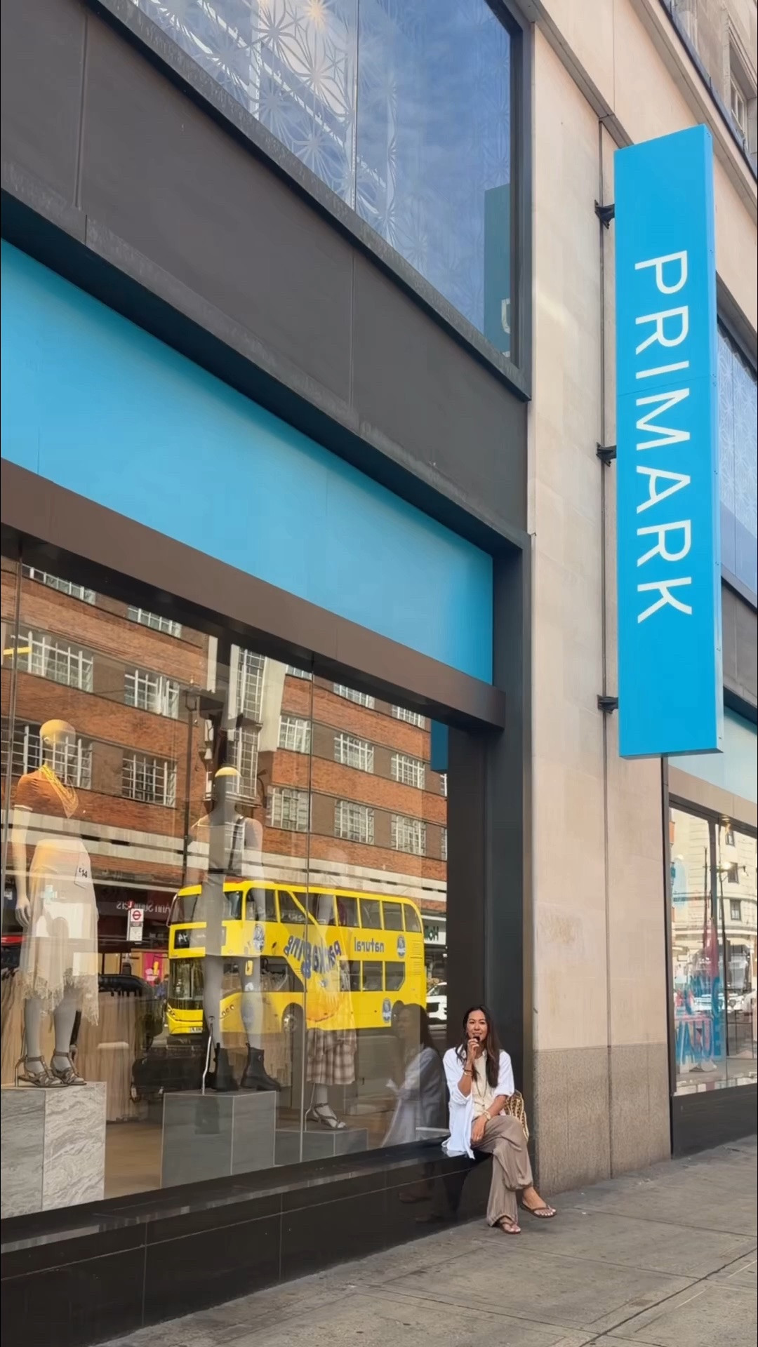 AD Come with me to @Primark as I check out their latest Get The Look collection. 🤍 Think elevated, versatile pieces designed to build the ultimate capsule wardrobe from head-to-toe tailoring to modern silhouettes and clean, directional shapes. I’m super impressed with the timeless, thoughtfully curated styles that look premium without the premium price tag.

Which piece is your favourite? #primarkscreators #IWorkWithPrimark