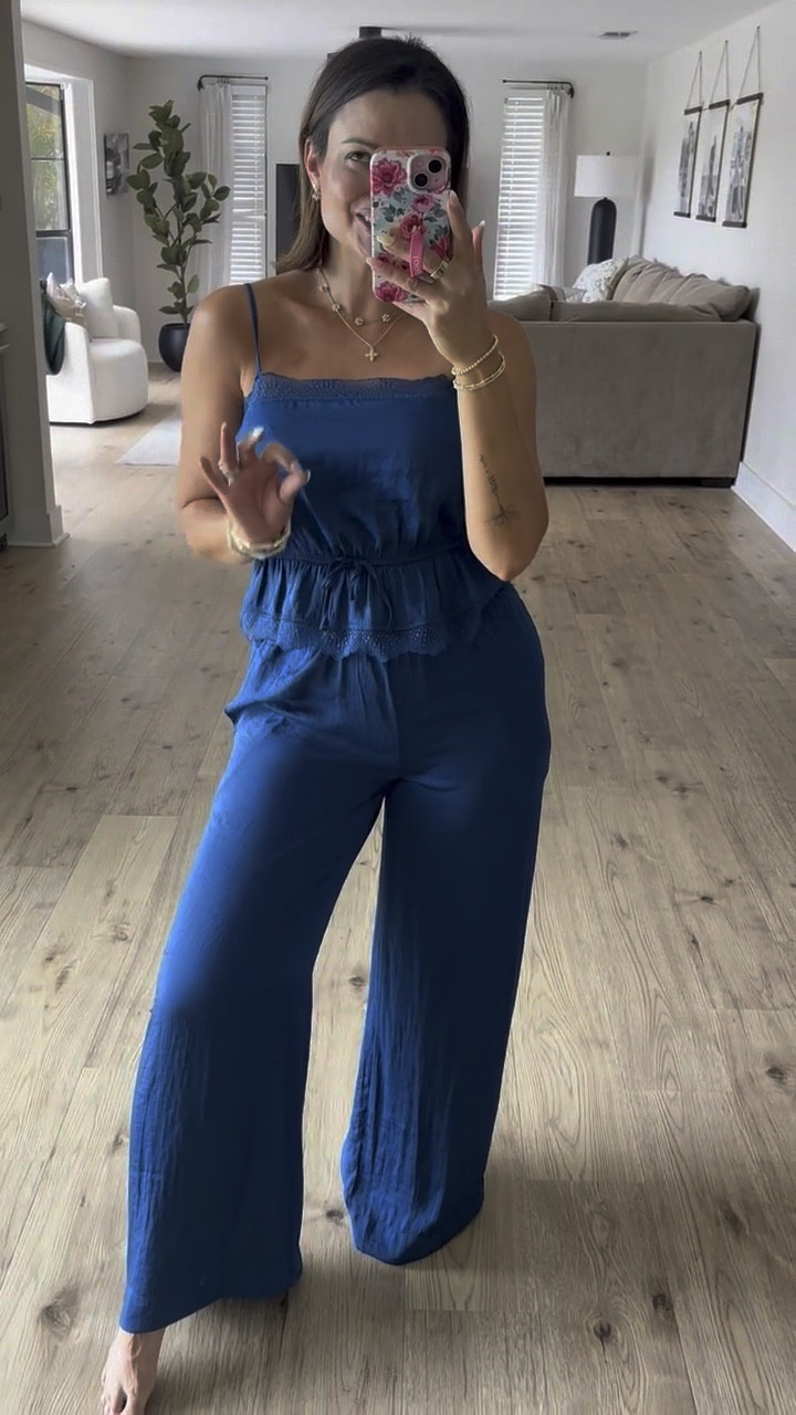 If you’re looking for the cutest pajamas that can also double as a date night look, @Target has you covered! This also comes in a pretty olive green. So chic — I love a satin pajama!

Wearing a small in both the top and bottoms!

#LTKdayinmylife #LTKootd #LTKgrwm