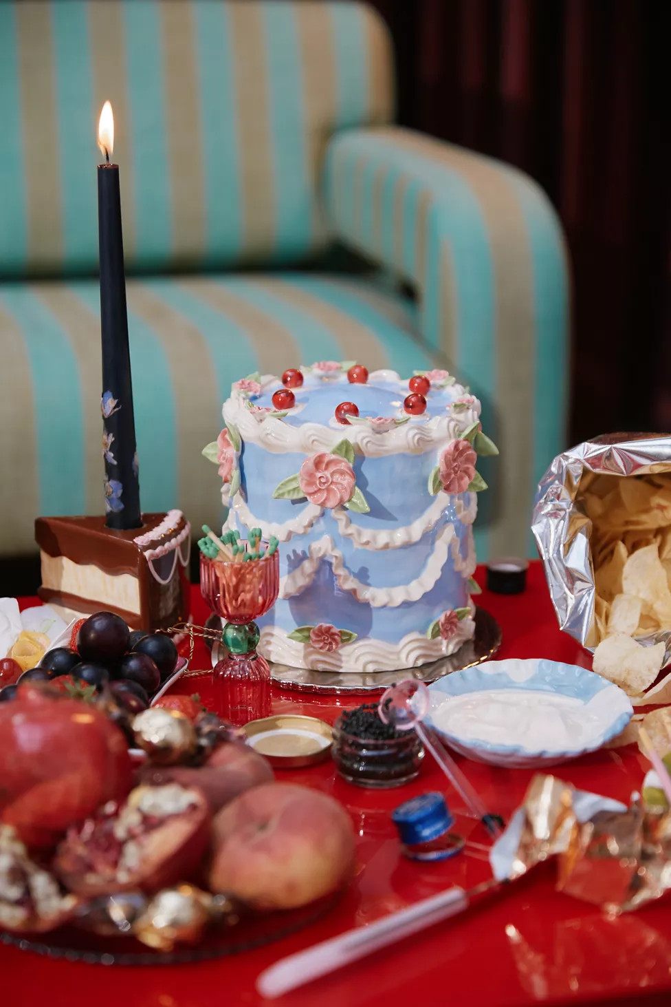 Pretty Shitty Cakes UO Exclusive Cake Box | Urban Outfitters (US and RoW)