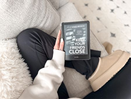 Keep Your Friends Close by Joanne Ryan out now! Happy publication day for this twisty thriller 