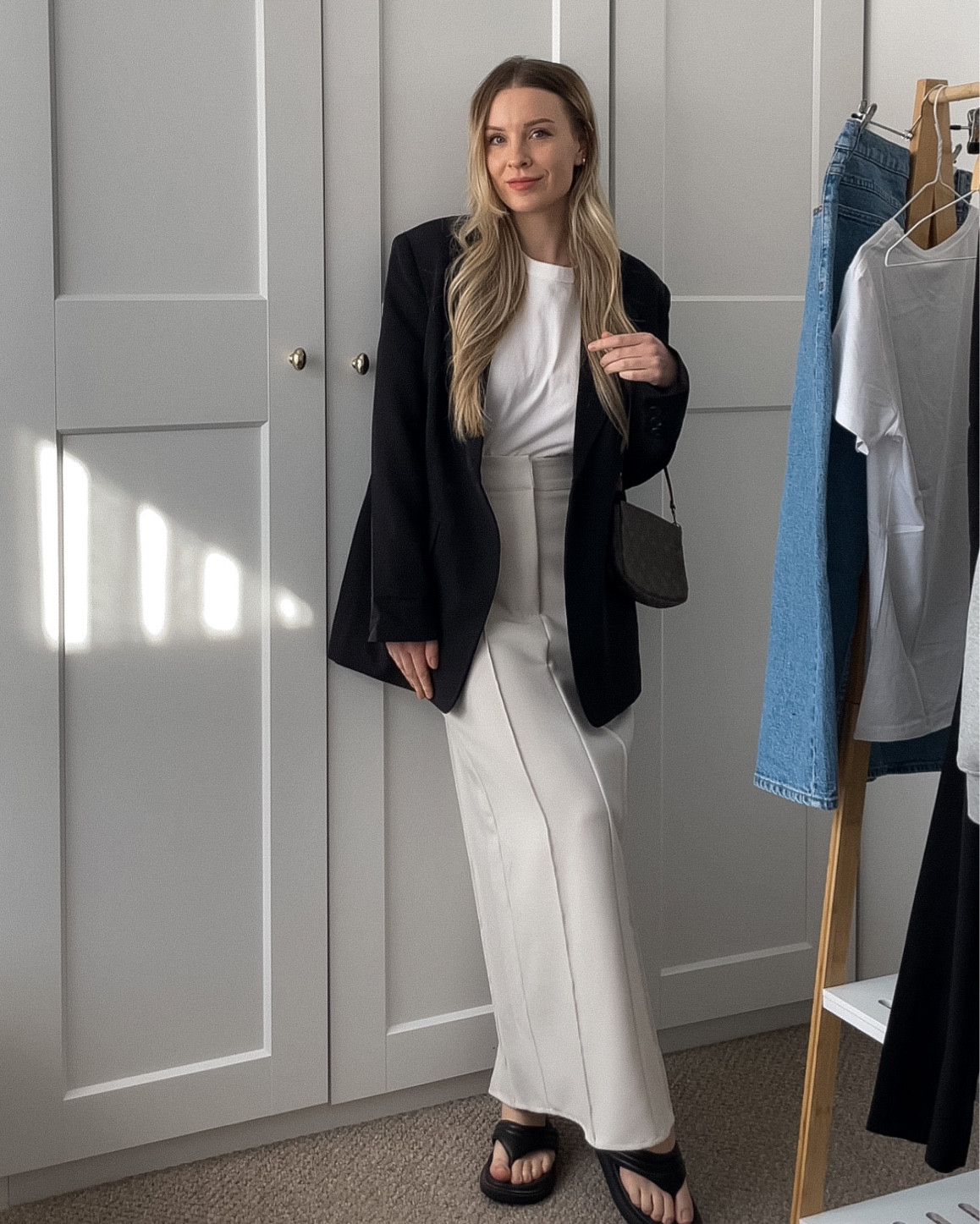 24/30 Days of Winter Outfit Ideas in Australia. Add a maxi skirt to your winter/fall wardrobe. You won’t regret it. 

#LTKaustralia #LTKstyletip #LTKSeasonal