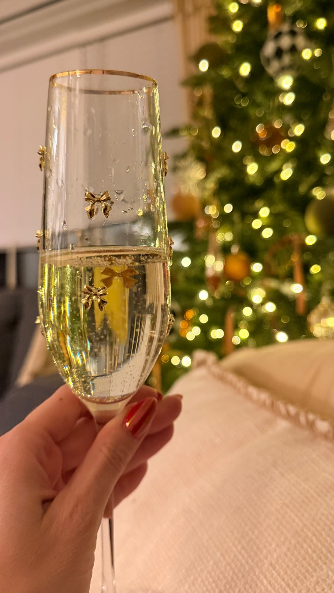 Ready for holidays: these champagne glasses are so unique! 

Holiday hosting • prosecco glasses • bow glasses • New Year’s Eve celebration 

#LTKSeasonal #LTKHoliday #LTKHome