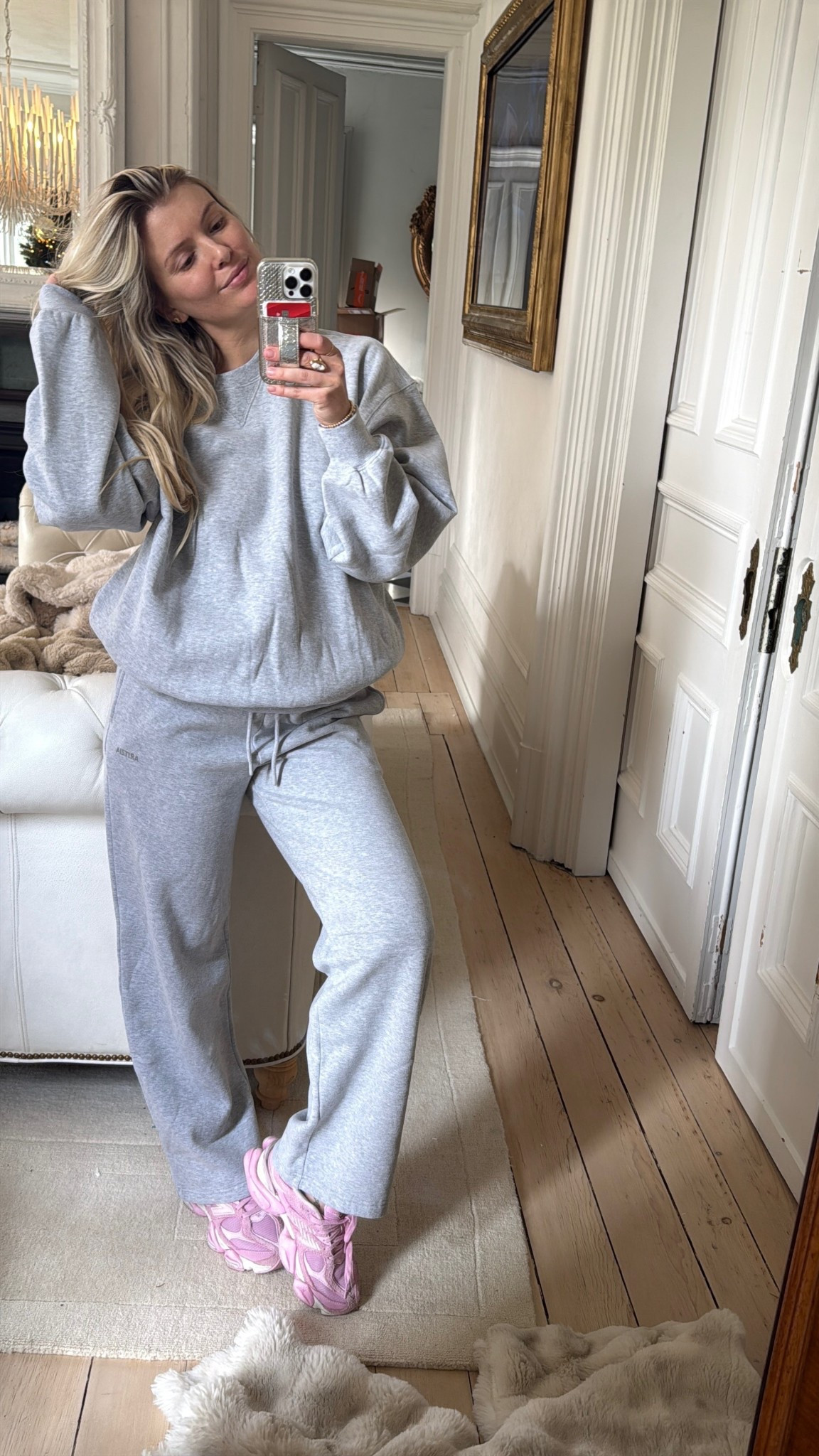 Love this grey sweat set from Aritzia! 🩷

#LTKootd #LTKSeasonal #LTKGiftGuide