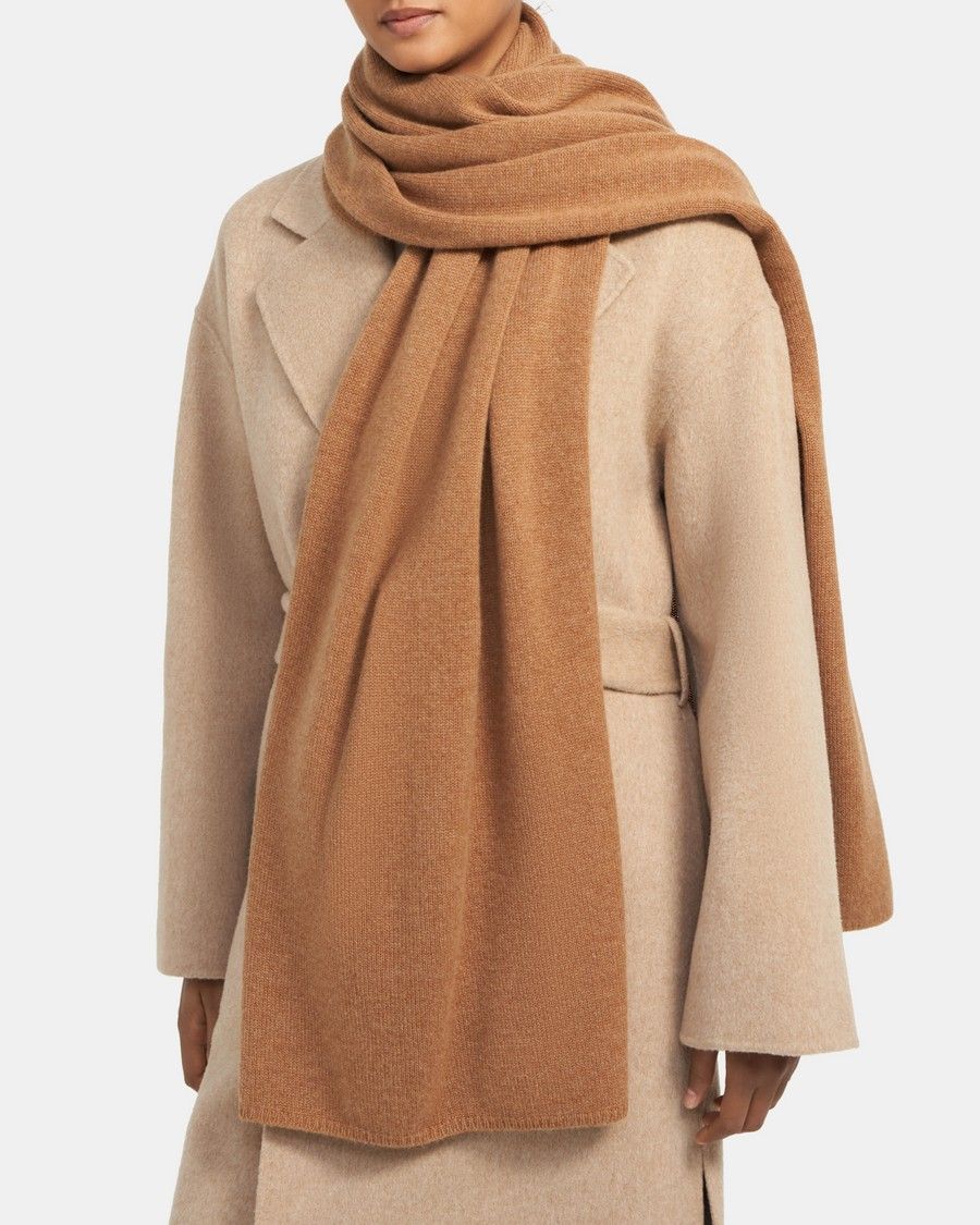 Oversized Scarf in Cashmere | Theory Outlet
