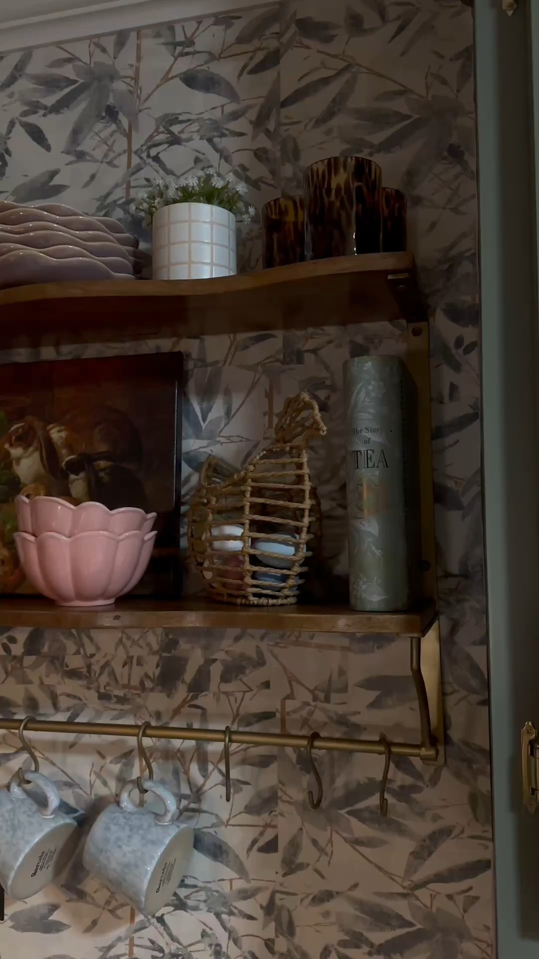 Magnolia Shelves are the best!


#magnolia 

#LTKSpringSale #LTKHome