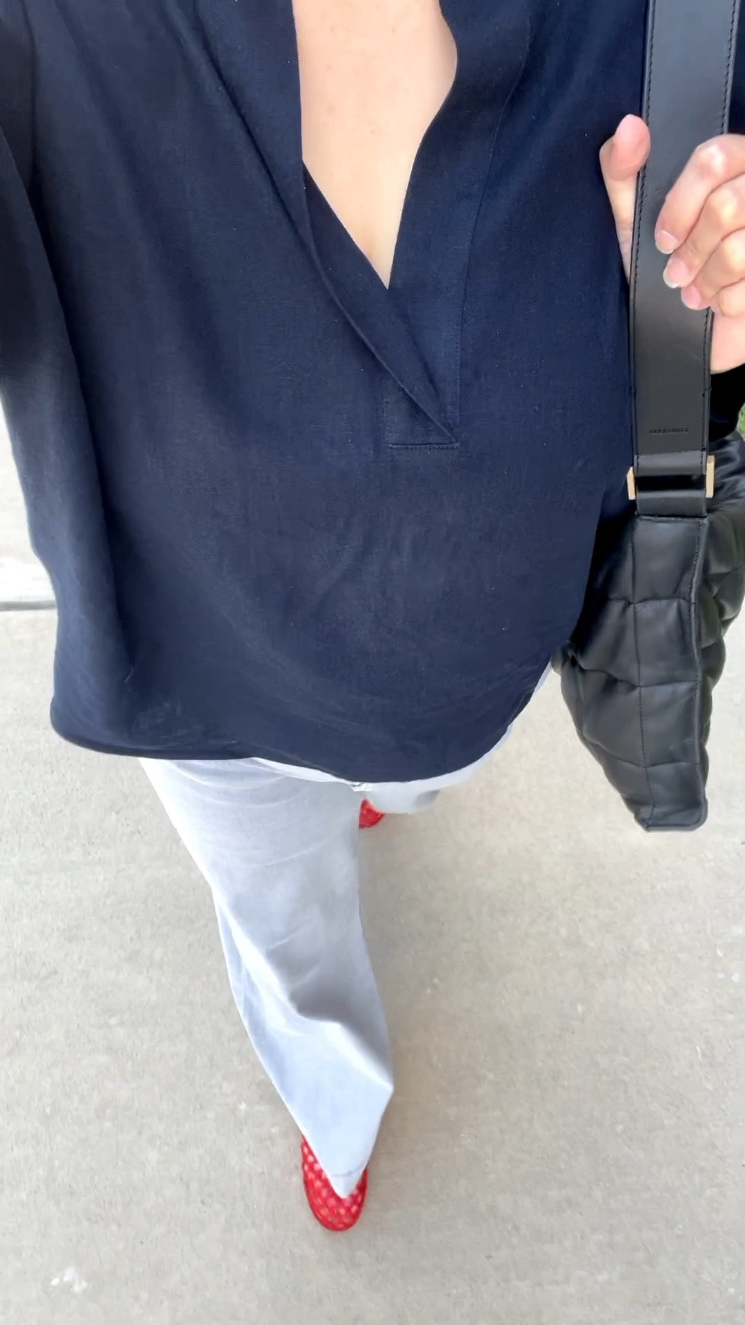 I love pairing navy with a pop of red.

#LTKootd #LTKmomlife #LTKMidsize