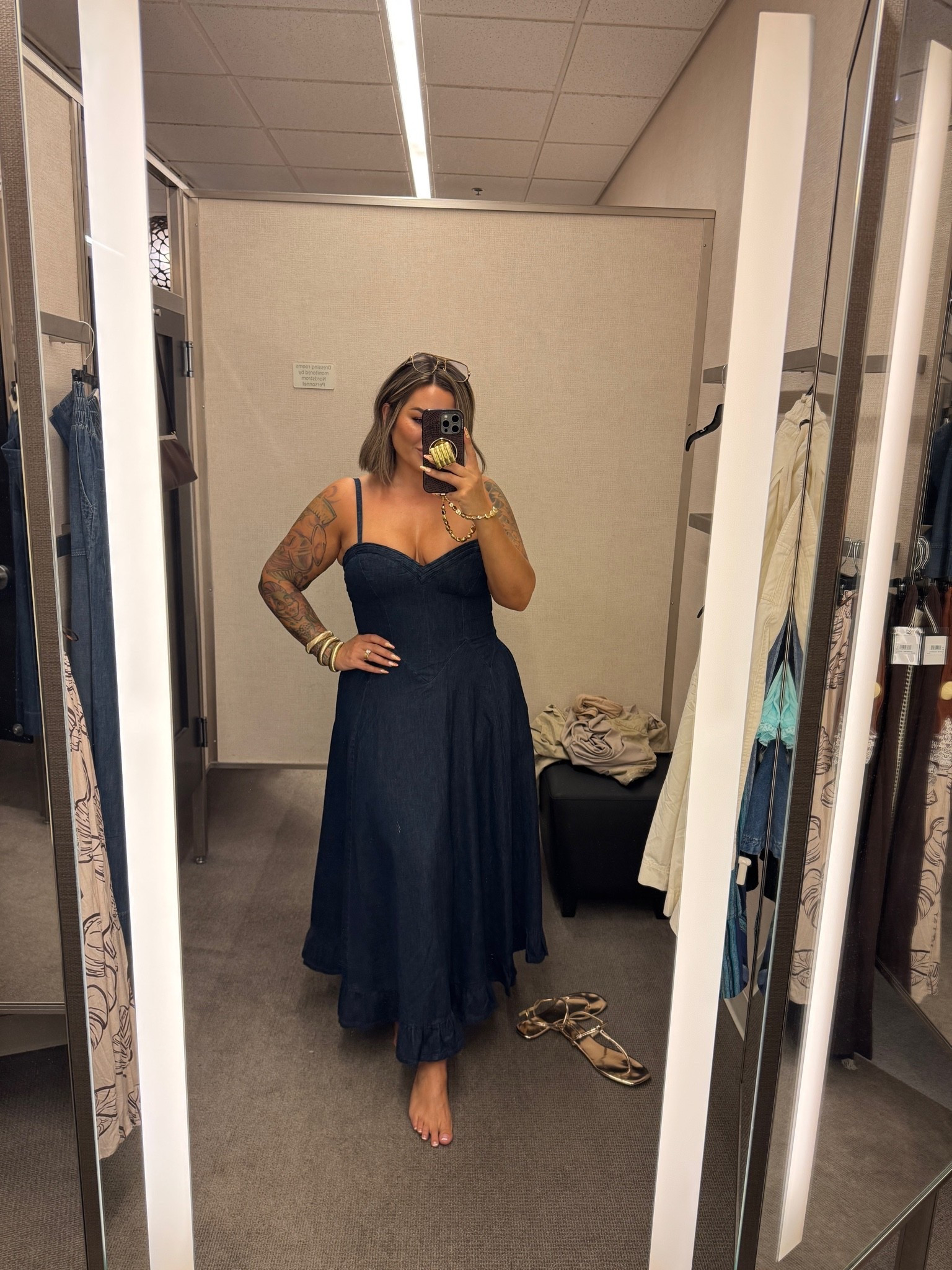 Was so cute and fit great in the waist but the chest was very snug on me. I would say if you are any larger than a C cup I would pass on this one. 

Wearing a L 

#freepeople