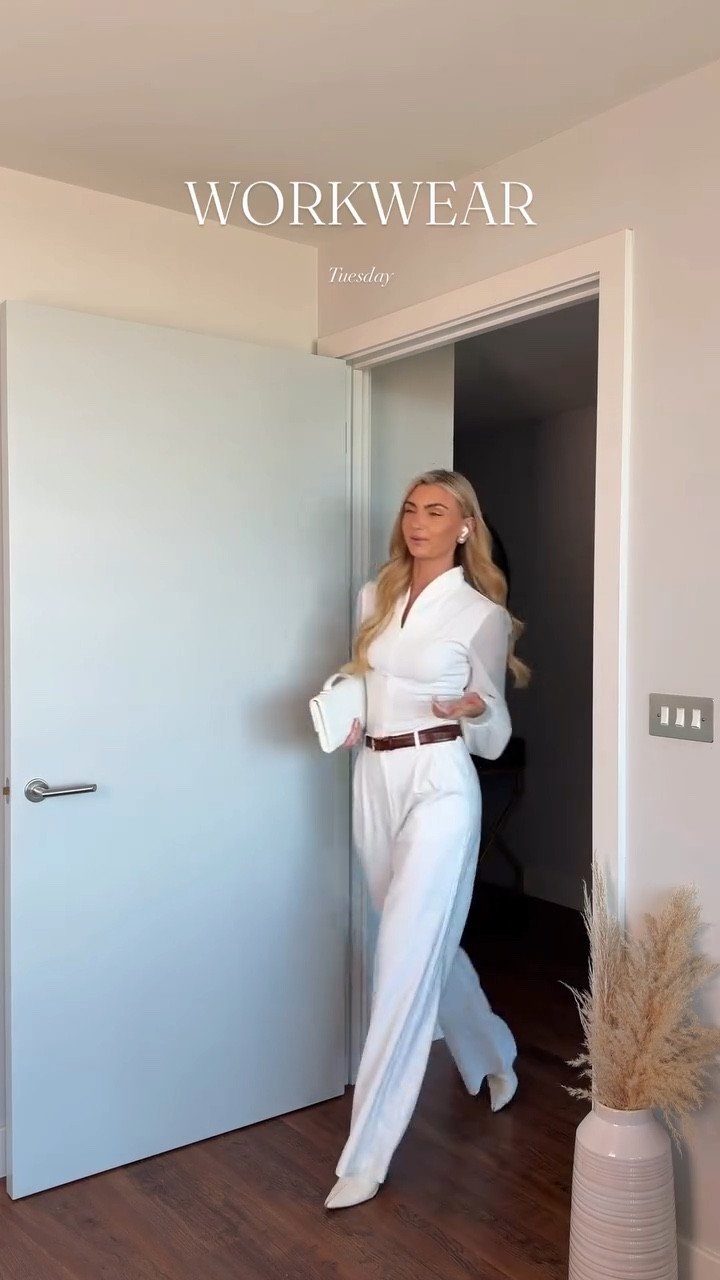 She means business… 👀👜 in love with. Every. Single. One!! 

Fab for…
• office outfits 
• smart casual outfits
• meetings outfit
• business event outfit 
• work interview outfit
• office casual chic 
• corporate outfits 
• tailored workwear 

Genuinely love every single one but if I had to pick a fave it’d have to be the all white look, but the black dress is unreal 👏🏻👏🏻

Ad Code: holliejsmith_12 saves extra 12% off sitewide ✨

Save for sophisticated work looks xx

Which is your favourite? 1, 2, 3, 4, or 5? 

#commense #commensereview #workwearstyle #officeoutfit

#LTKSpringSale