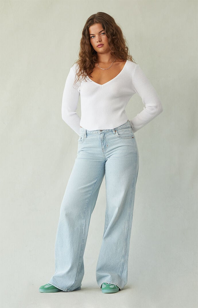 Women's Casey Low Rise Baggy Jeans Light Indigo Wash in Medium Indigo - Size 30 | PacSun