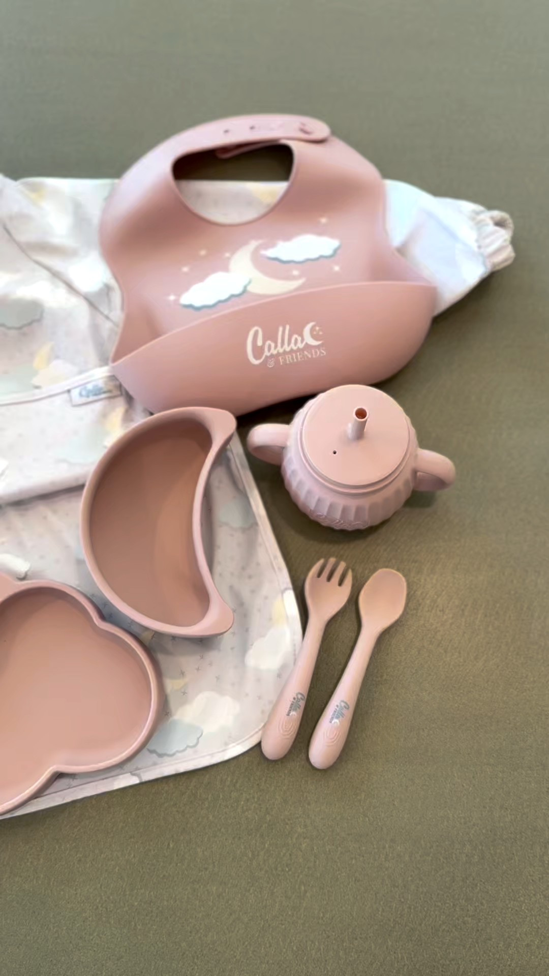 Mealtime made magical! 🌙☁️ The On Cloud 9 Collection from @CallaAndFriends x @tessannique is designed to make family meals smoother, safer, and oh-so-stylish. From suction plates and spill-proof cups to bibs that actually catch the mess — every piece is non-toxic and free from BPAs, phthalates, and lead. Safe for your little one, dreamy for you. 💫

#LTKKids #LTKBaby #LTKFamily