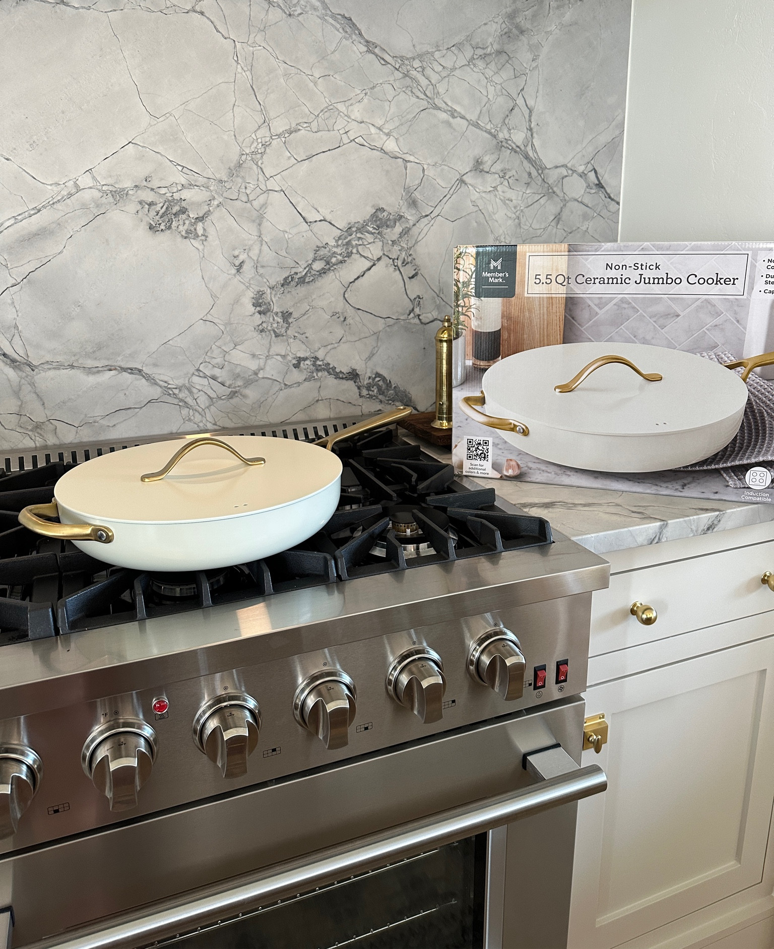 BACK IN STOCK 🏃🏻‍♀️
11 piece ceramic cookware set! 5.5Qt sold separately. 

-Ceramic nonstick interiors free of PTFE, PFOA & PFOS

#LTKhome