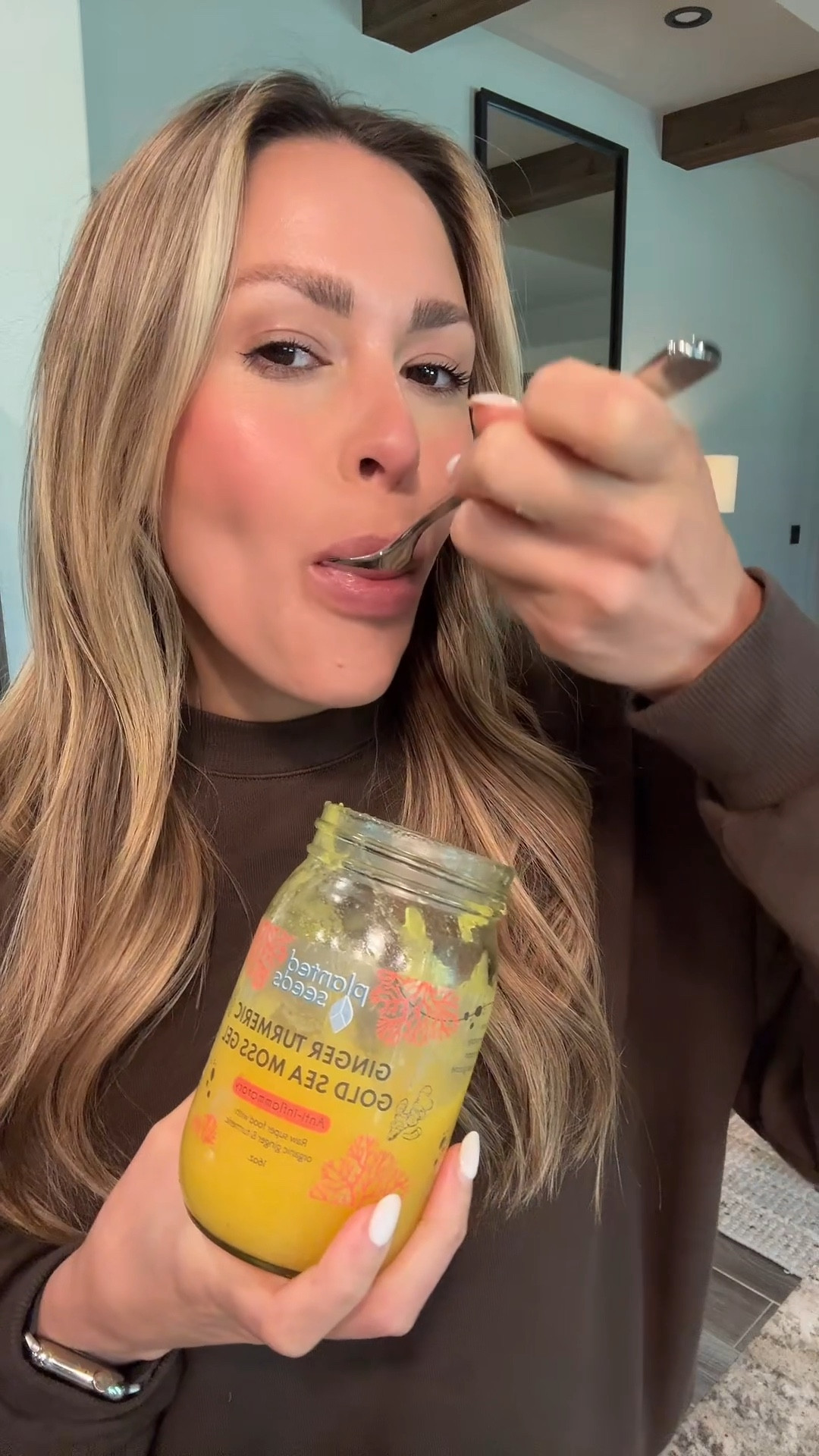 This is THE miracle gel 🤭💕

#LTKFitness #LTKFindsUnder50 #LTKVideo