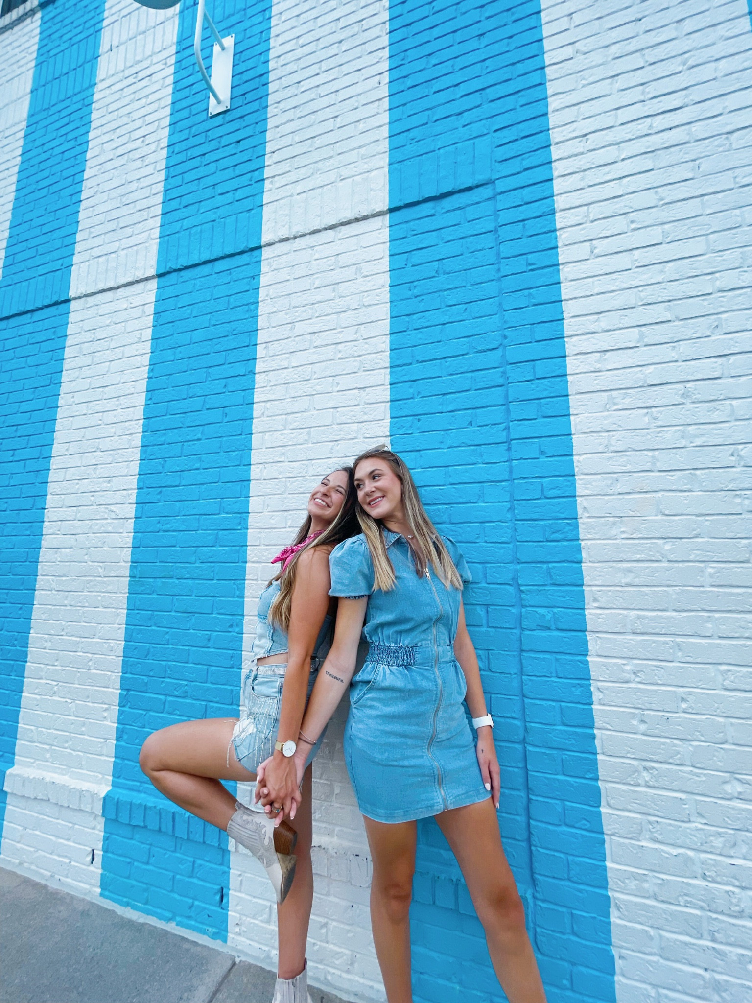 Blue Jean Day Inspo in Nashville

#LTKSeasonal #LTKunder100 #LTKtravel