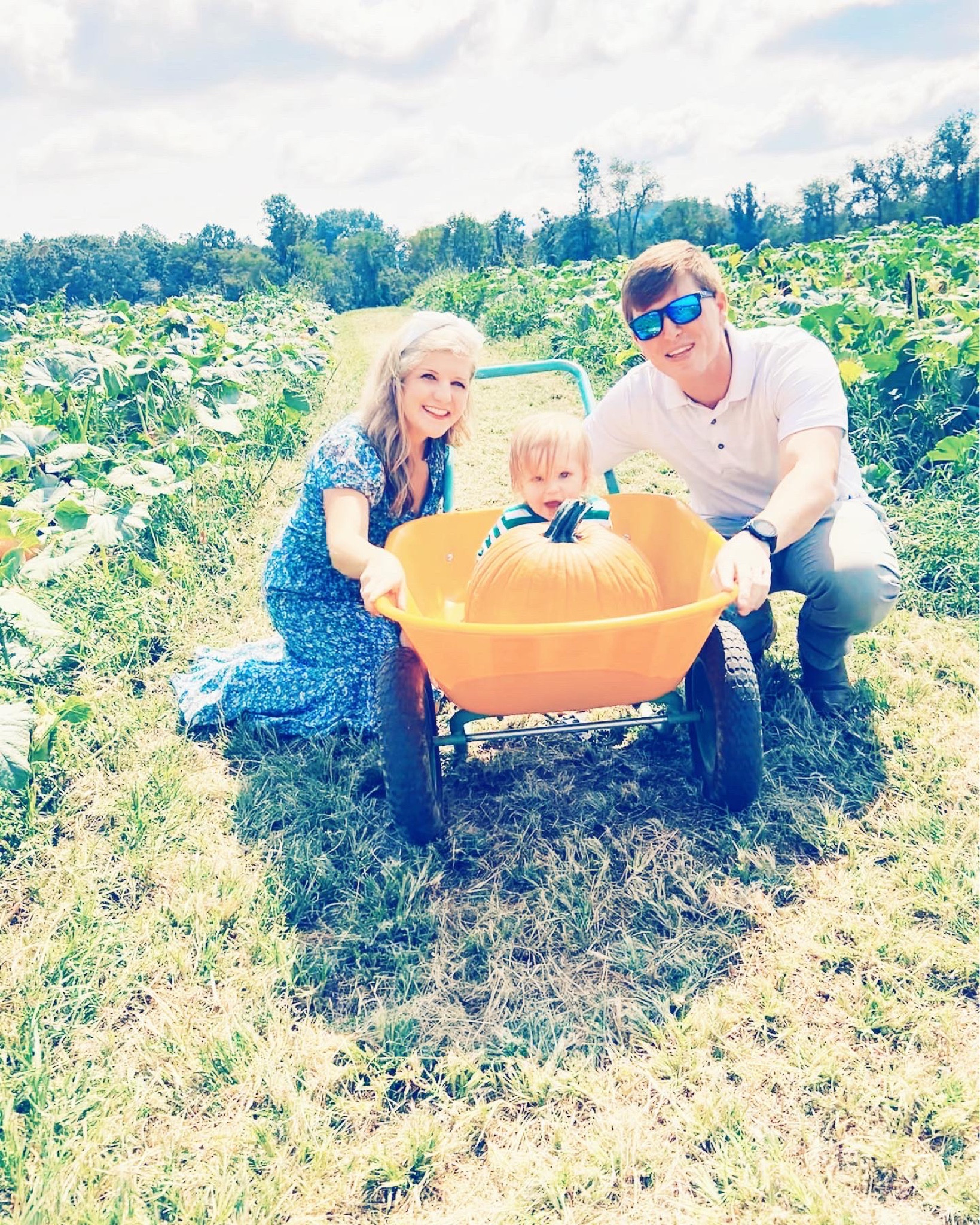 The sweetest little fall friday famday adventure to the mountains for a trip to the @thenixpumpkinpatch and Judson got to pick his very first pumpkin this year - straight from the vine!! 🎃🌱 We sure do love this harvest time of year and getting to make all the precious memories with our little pumpkin - the cutest in the patch!! 👼🏼🧡🫶🏽 #pumpkinpatch #ourlittlepumpkin 

…

#emcreative✨ #emilymabrycreative #emilymabrycreativeblog #judsoncarpentermabry #emilysayswes #fifteenmonthsold #fifteenmonthold #fifteenmontholdbaby #fifteenmontholdboy #judsonmonthbymonth #sweetjudson #oursweetboy #oneyearold #oneyearoldbaby #oneyearoldbabyboy #endofsummermemories #gratefulmotherhood #hellofall #helloautumn #septembermemories #mysweetboys #fallmemories 

#LTKfamily #LTKSeasonal #LTKbaby