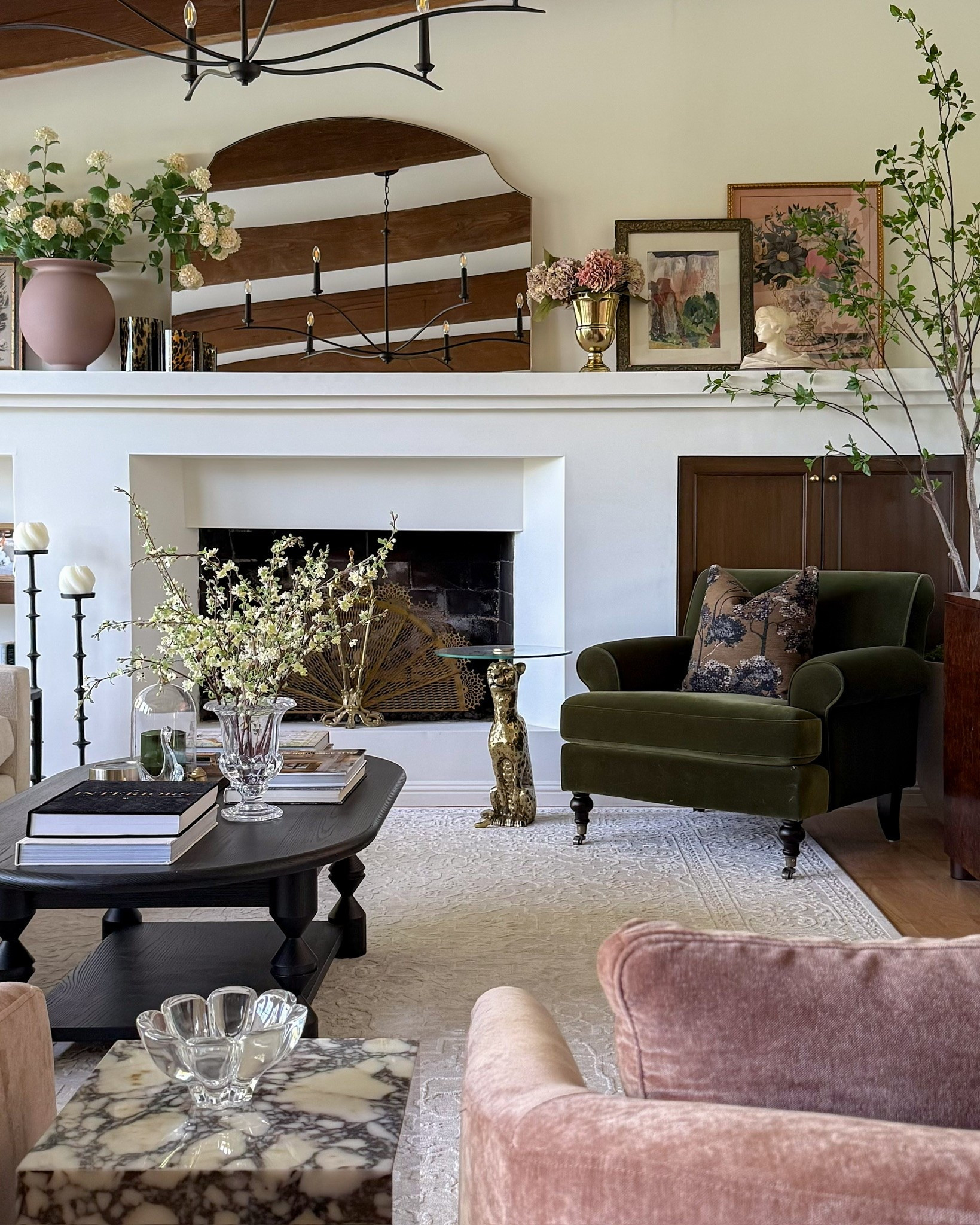 The warm, soft neutrals in my family room make the space so inviting! ✨

#LTKHome #LTKdayinmylife #LTKSeasonal