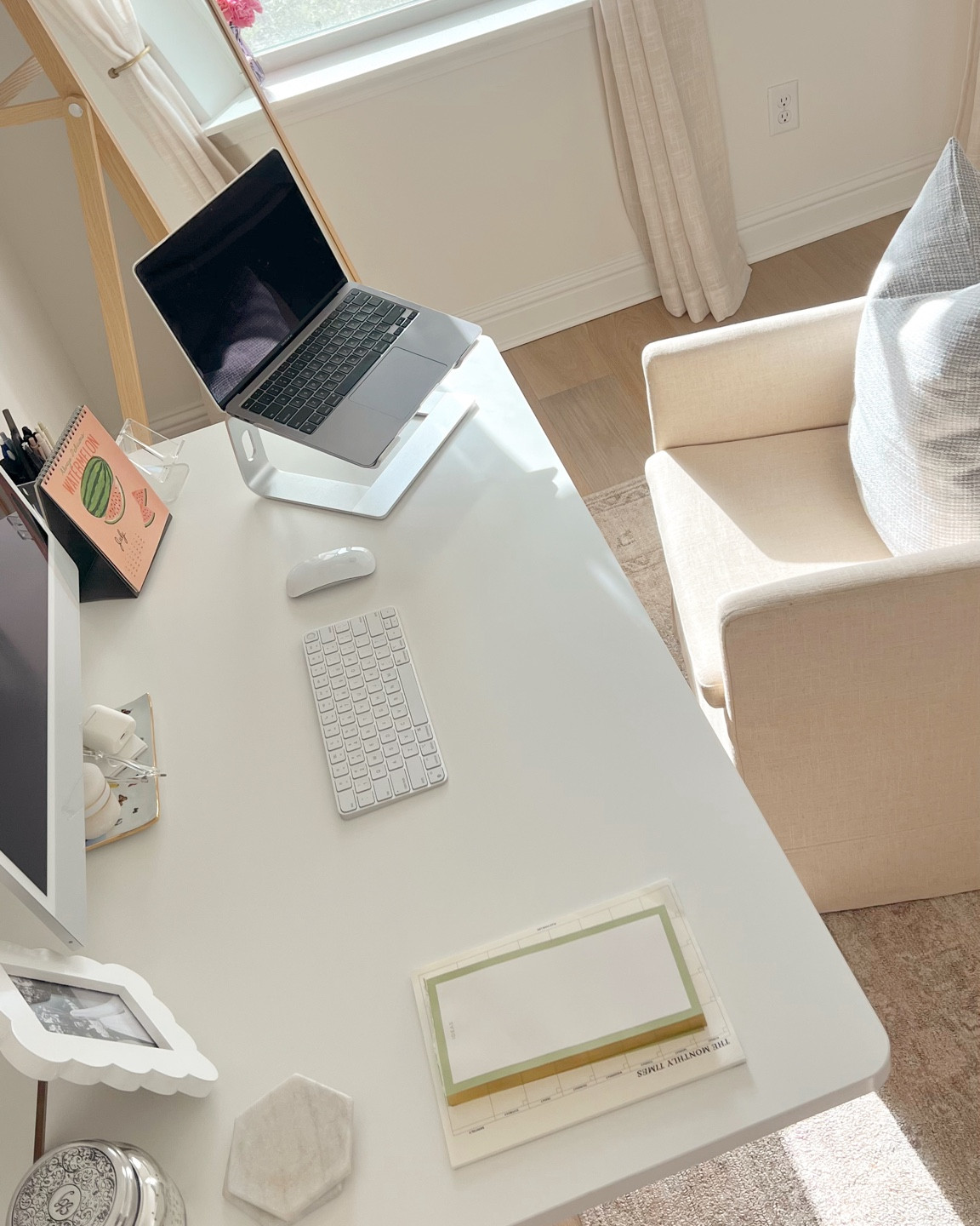 Office links 💌

#wfhsetup #officedecor #amazonhome


#LTKHome #LTKFindsUnder50