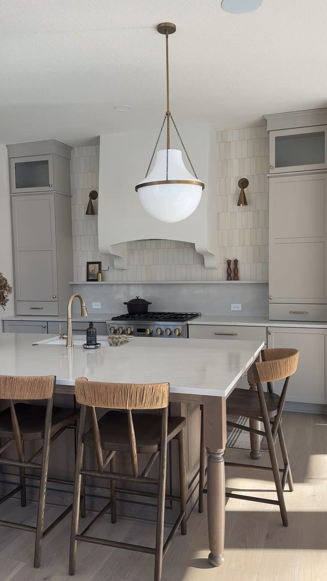 Looking for an easy kitchen update? Try swapping out your pendants and sconces! Linking our favorites from @wayfair🤍 #ad #wayfair #wayfairpartner