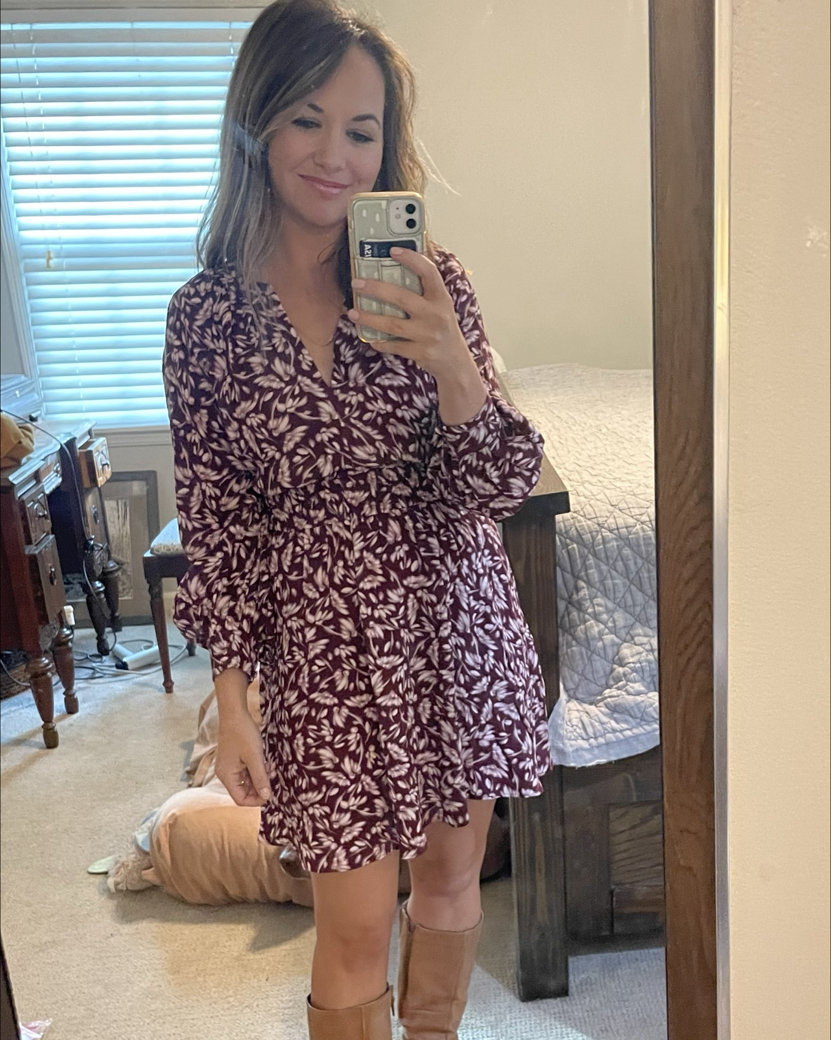 Such a good dress! Flattering and perfect for fall 