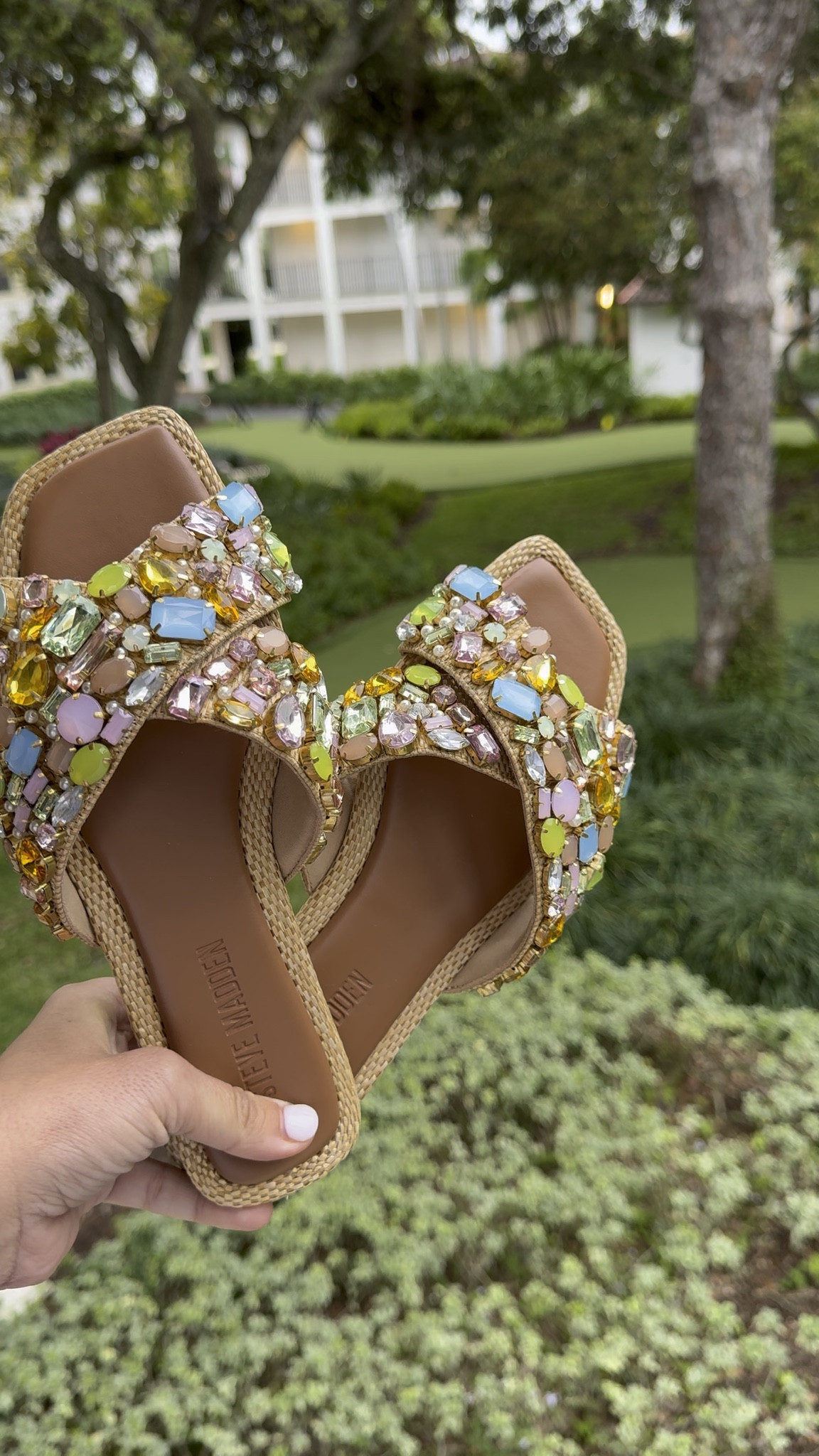 Watch out… sell out risk!


#LTKOver40 #LTKdayinmylife #LTKootd