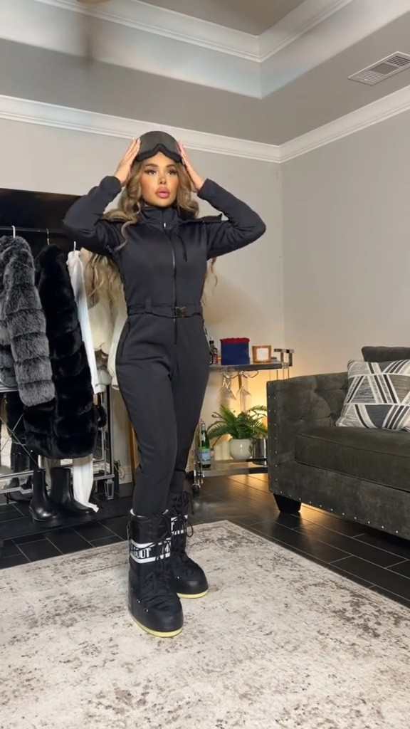 Fitted Ski Outfit

#LTKtravel #LTKstyletip #LTKSeasonal