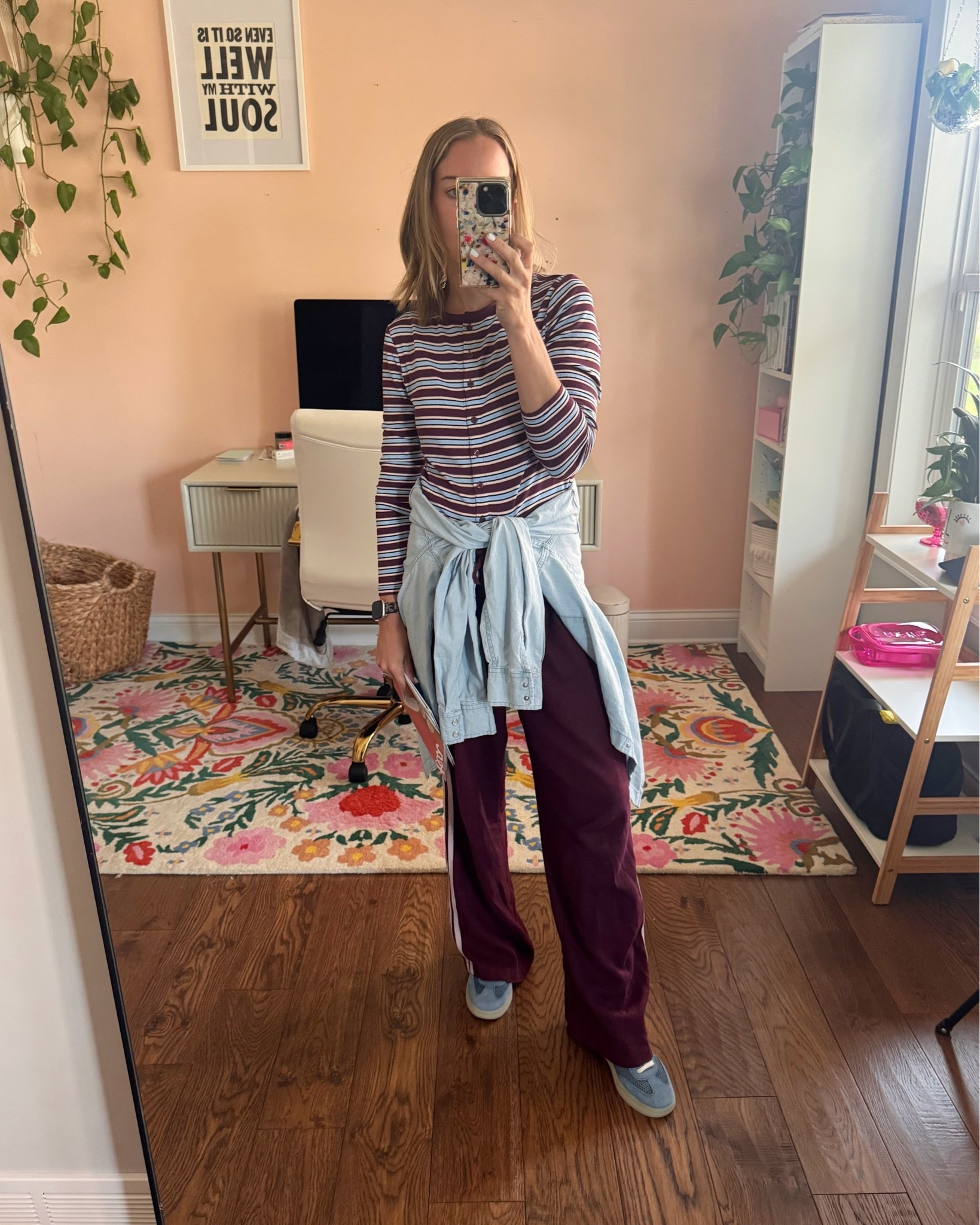 Cute target look!
Wearing xs in the pants, small in the top