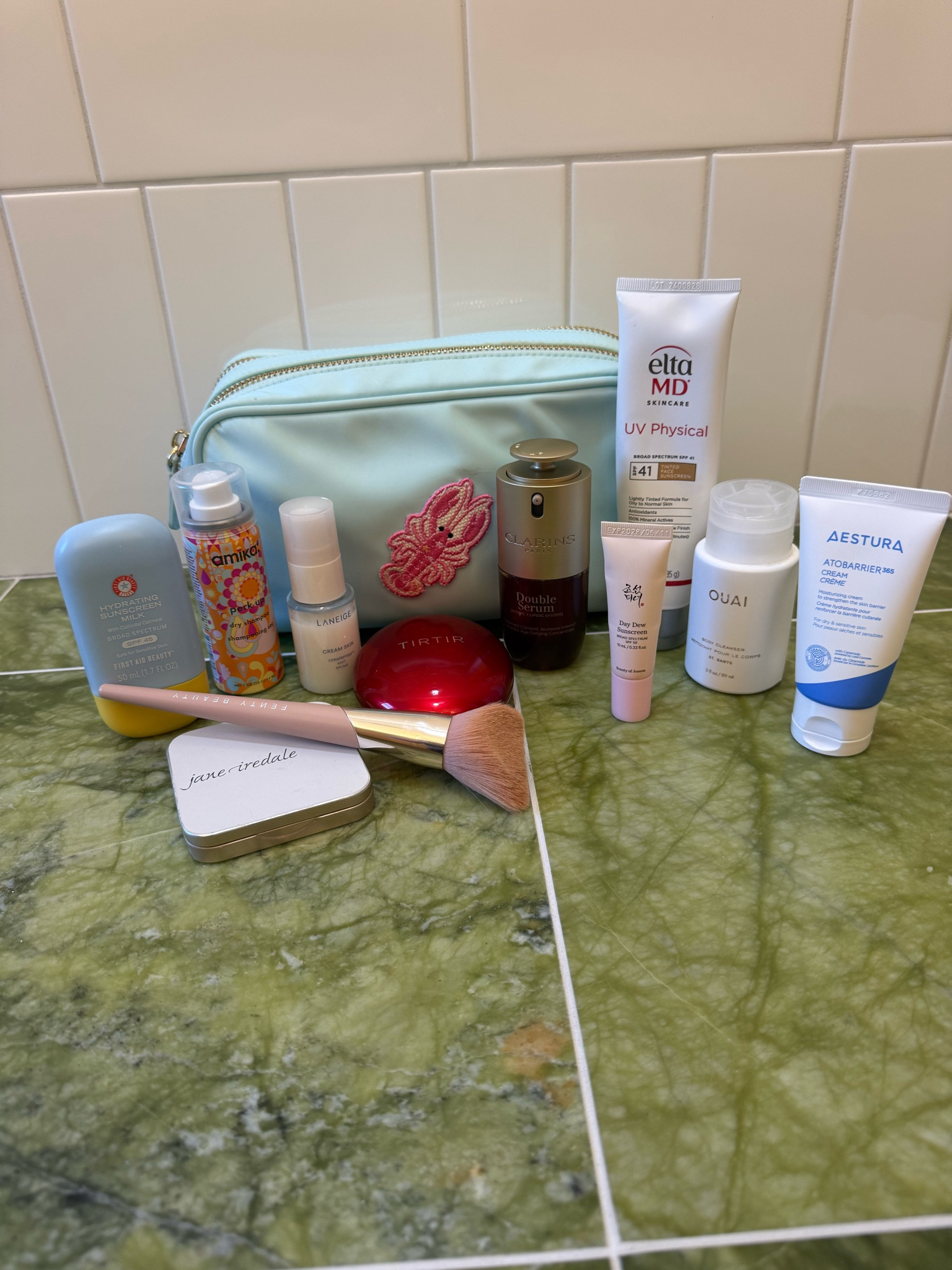 Summer make-up

#LTKselfcare #LTKPetite #LTKBeauty