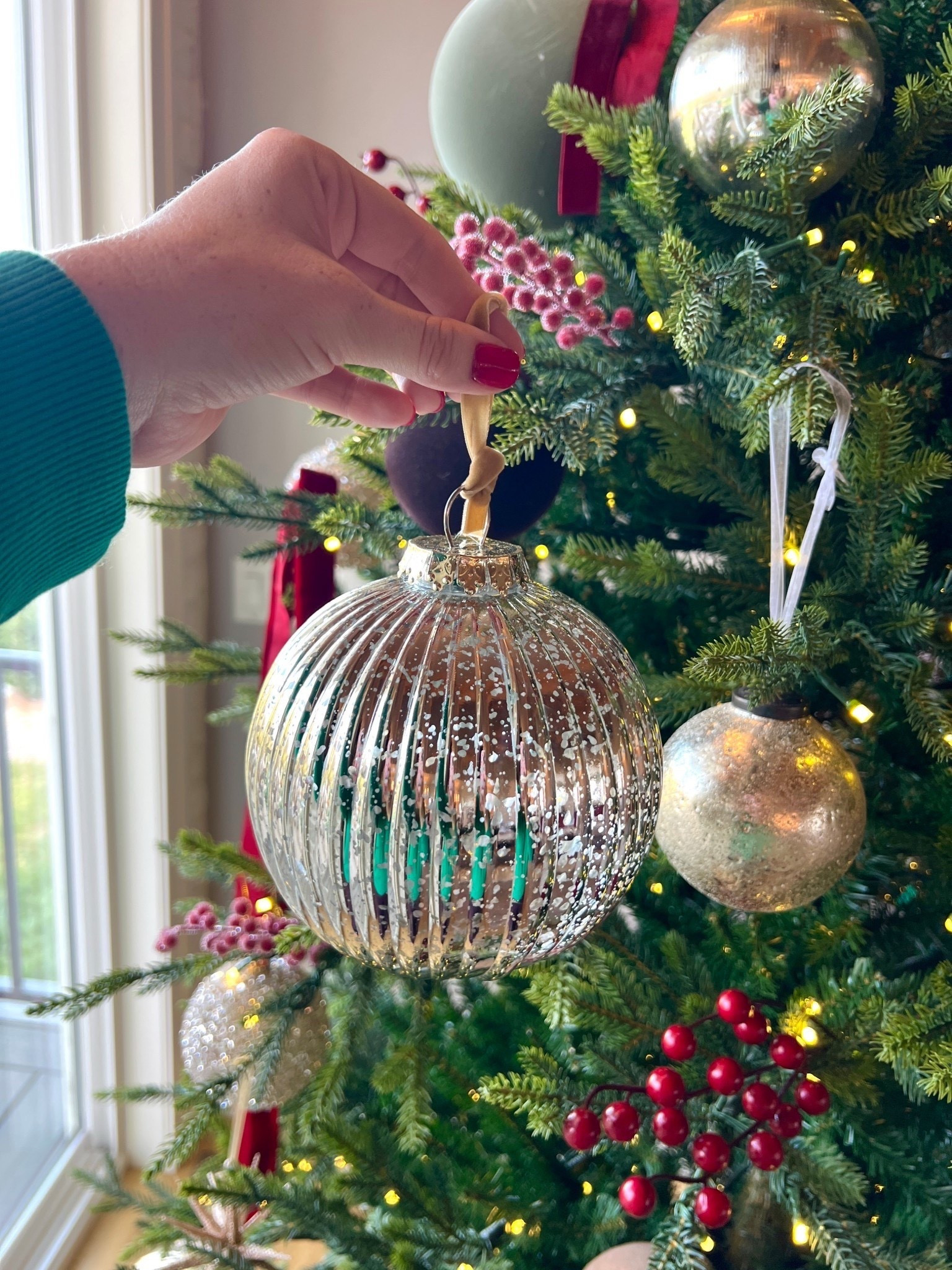 The best shatterproof 6” mercury glass look ornaments! 

Christmas tree decor 
Christmas tree decor 

#LTKHome #LTKHoliday #LTKSeasonal