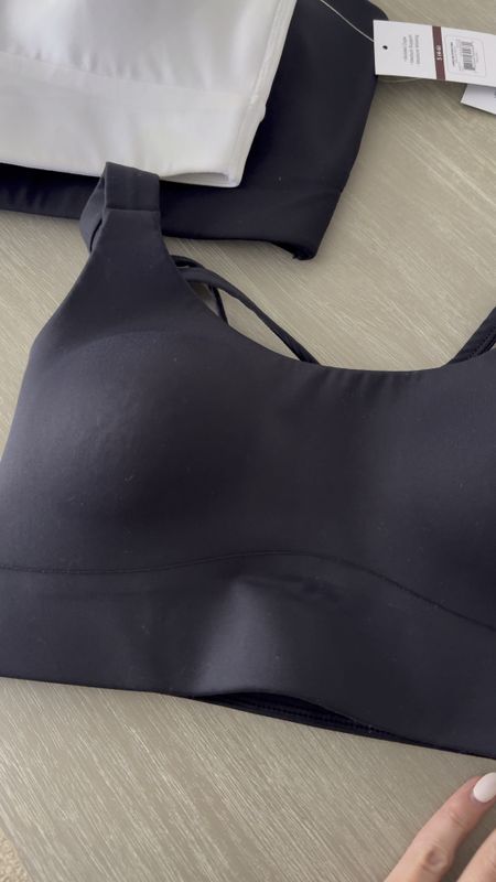 Amazing sports bra without removable pads from @walmartfashion fits tts, so many great colors available. Padding is built in, bra holds its shape. Great for high intensity workouts too. Thicker straps won’t dig into your skin 
#walmartpartner #walmart