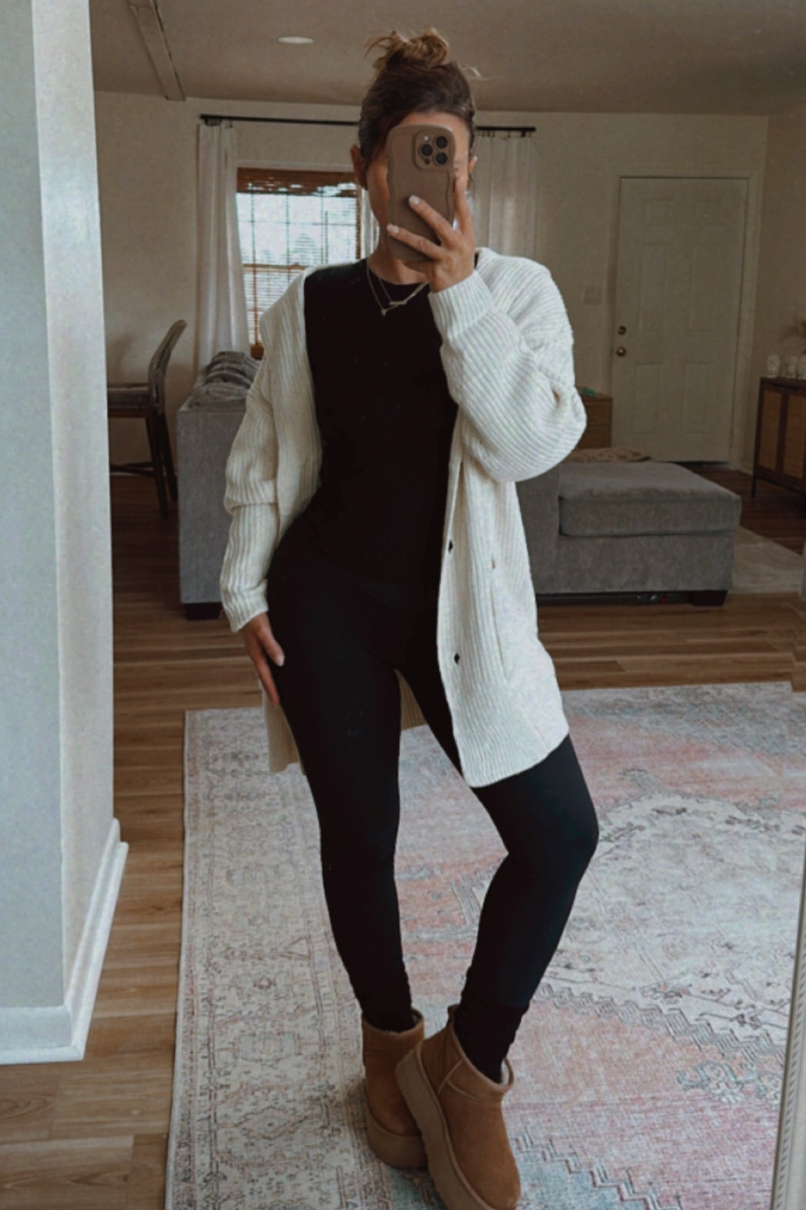 Comfy OOTD 🖤 #ootd #ootdinspo #comfy #comfystyle #fashion #fashionstyle

#LTKitbag #LTKfindsunder50 #LTKstyletip