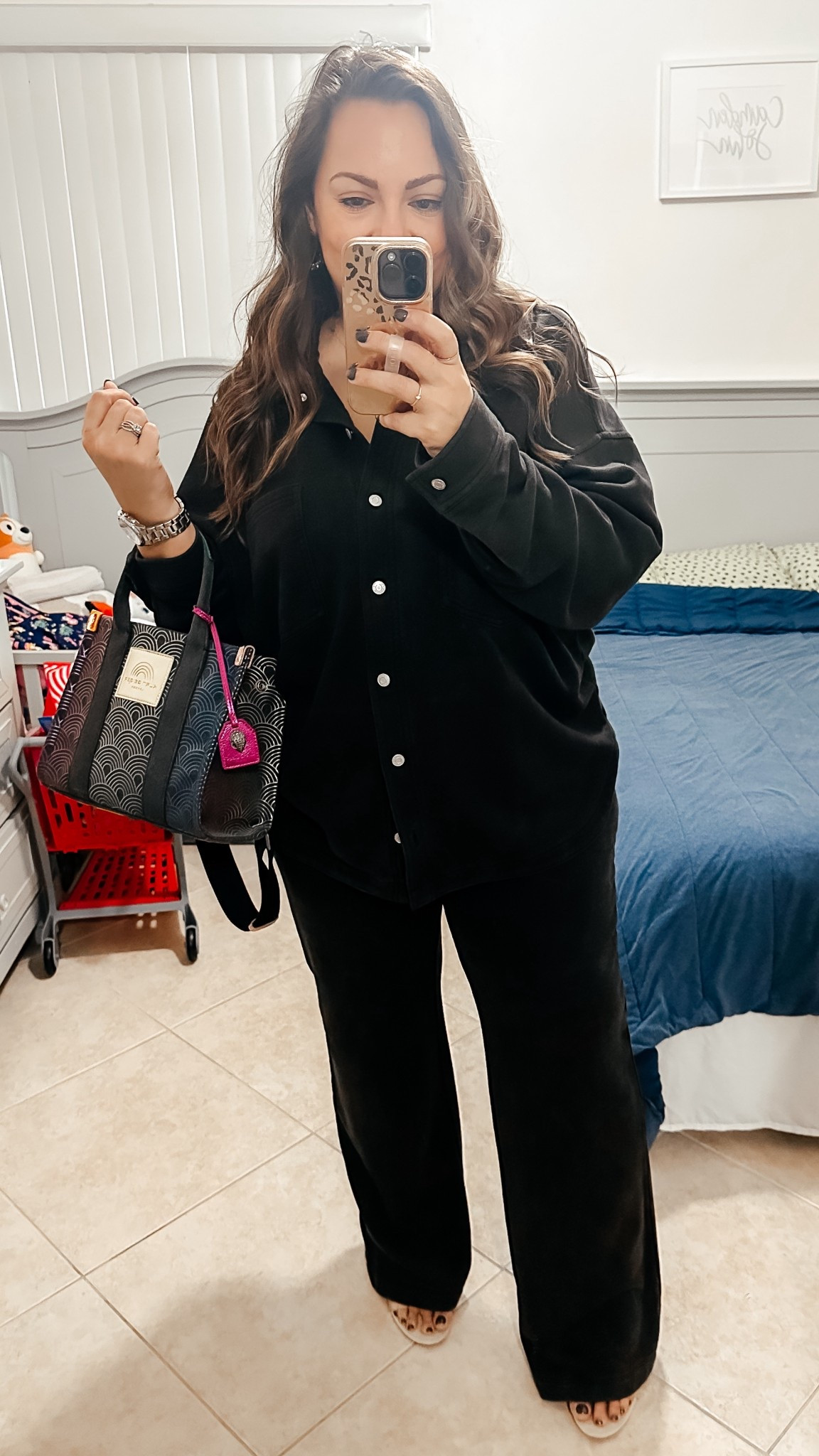 • weekend set - nuuds (code: Erica33002)
• wedges - Target
• bag - Kurt Geiger 

#LTKPetite #LTKootd #LTKMidsize