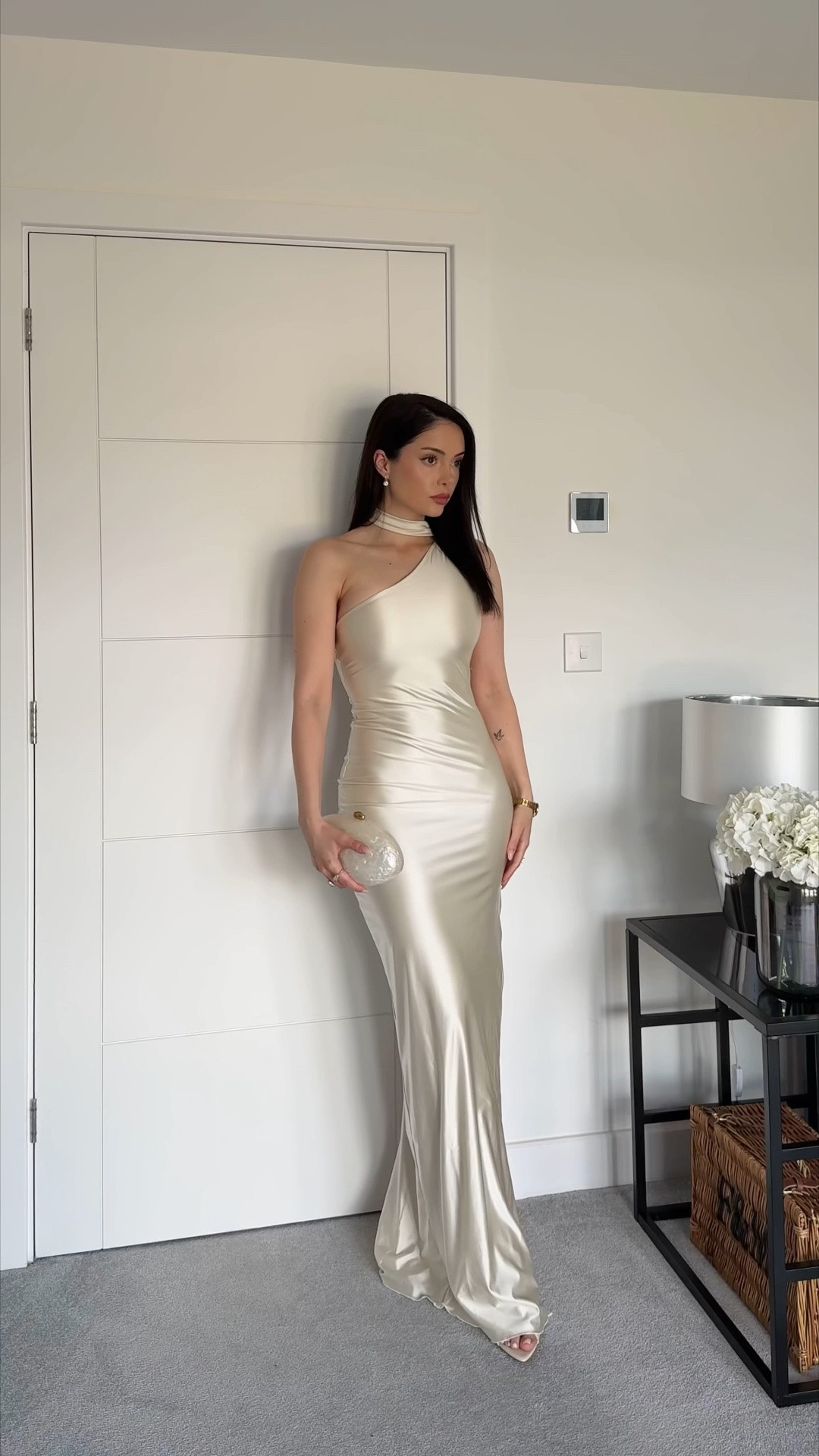 Styling idea for a long dress 🤍 I’m wearing UK 6 for reference and it is a little big so I’d say buy your true size or go down a size if you’re between sizes 

#ohpolly #eveningwear #eveningdress #gown #promdress #stylingideas #clutchbag #allwhiteoutfit #whiteparty #eurosummer #beachoutfit #holidayoutfit #oldmoney #scarfdress #satindress

#LTKpartywear #LTKdatenight #LTKstyletip