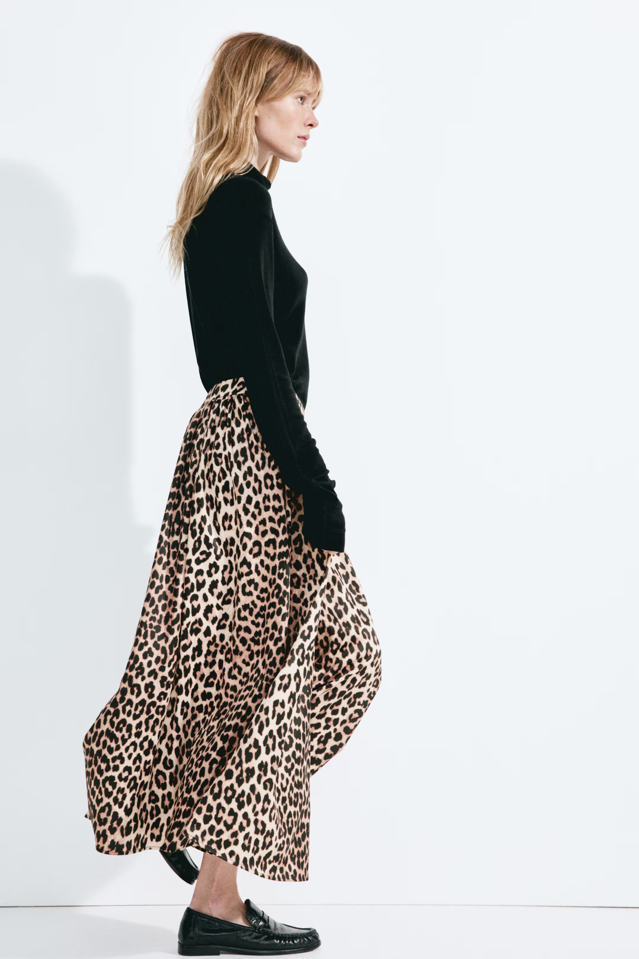 Flared Satin Skirt - Light beige/leopard print - Ladies | H&M US | H&M (US + CA)