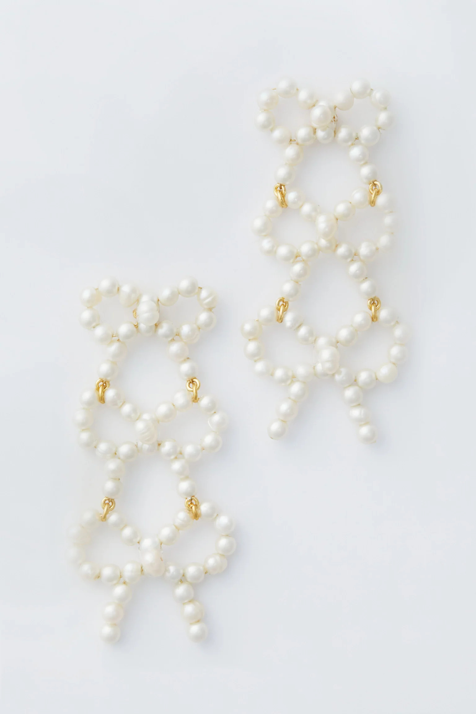 Pearl Leighton Bow Earrings | Tuckernuck (US)
