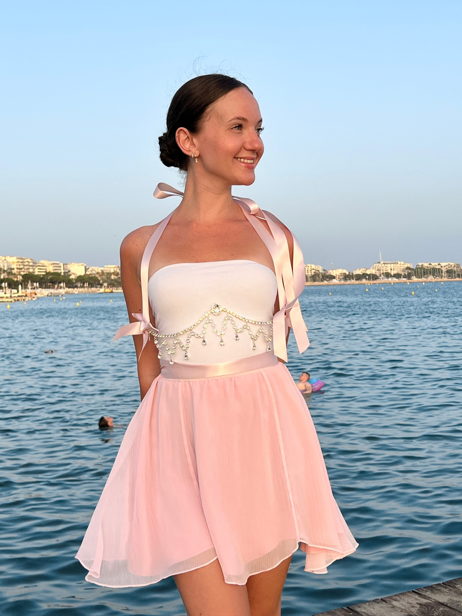 Skirt from Duyguay, harness from Stonehart