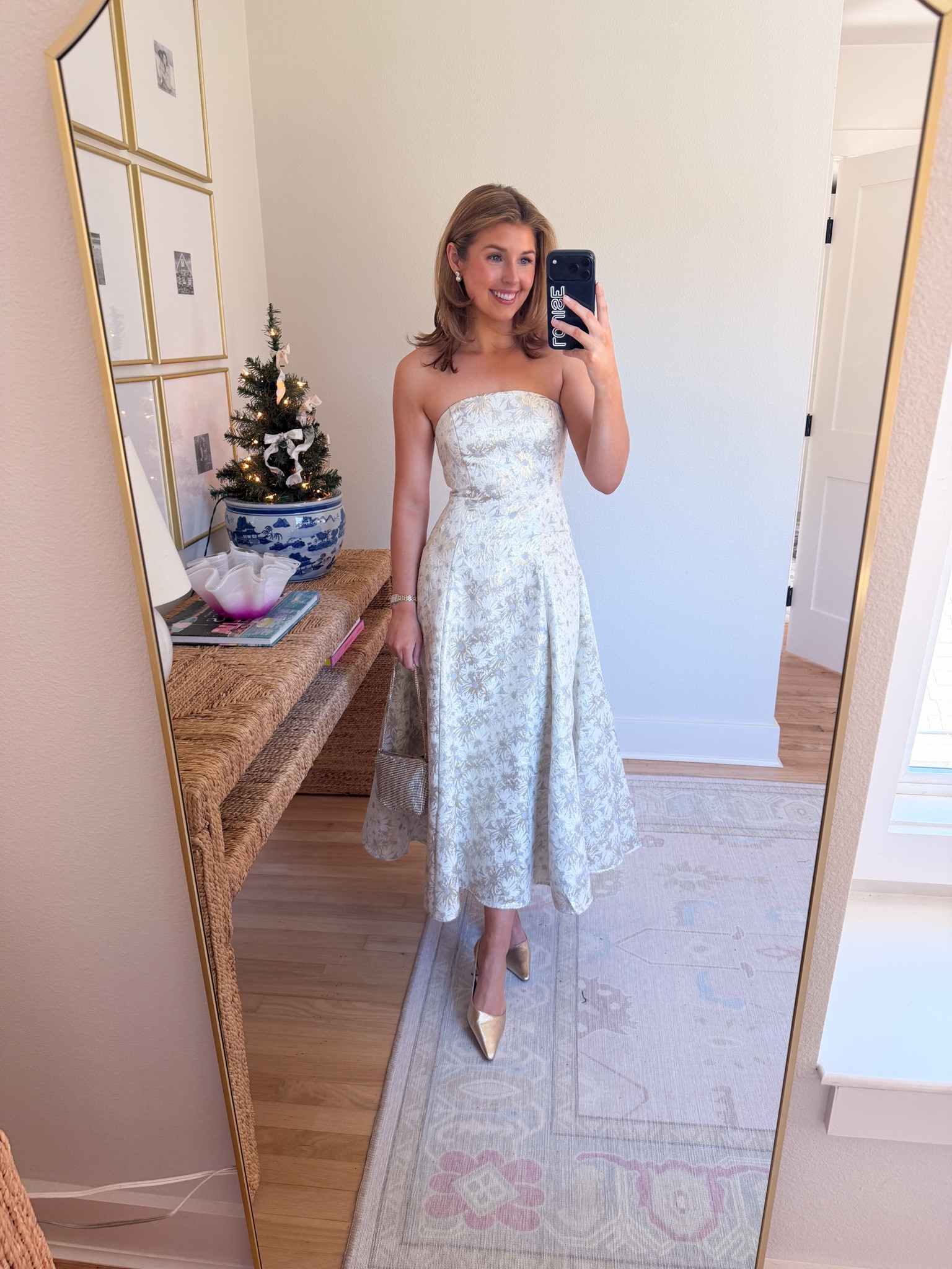 Stunning white shimmery midi! Perfect for the bride to be! Wearing a S - runs a little small!