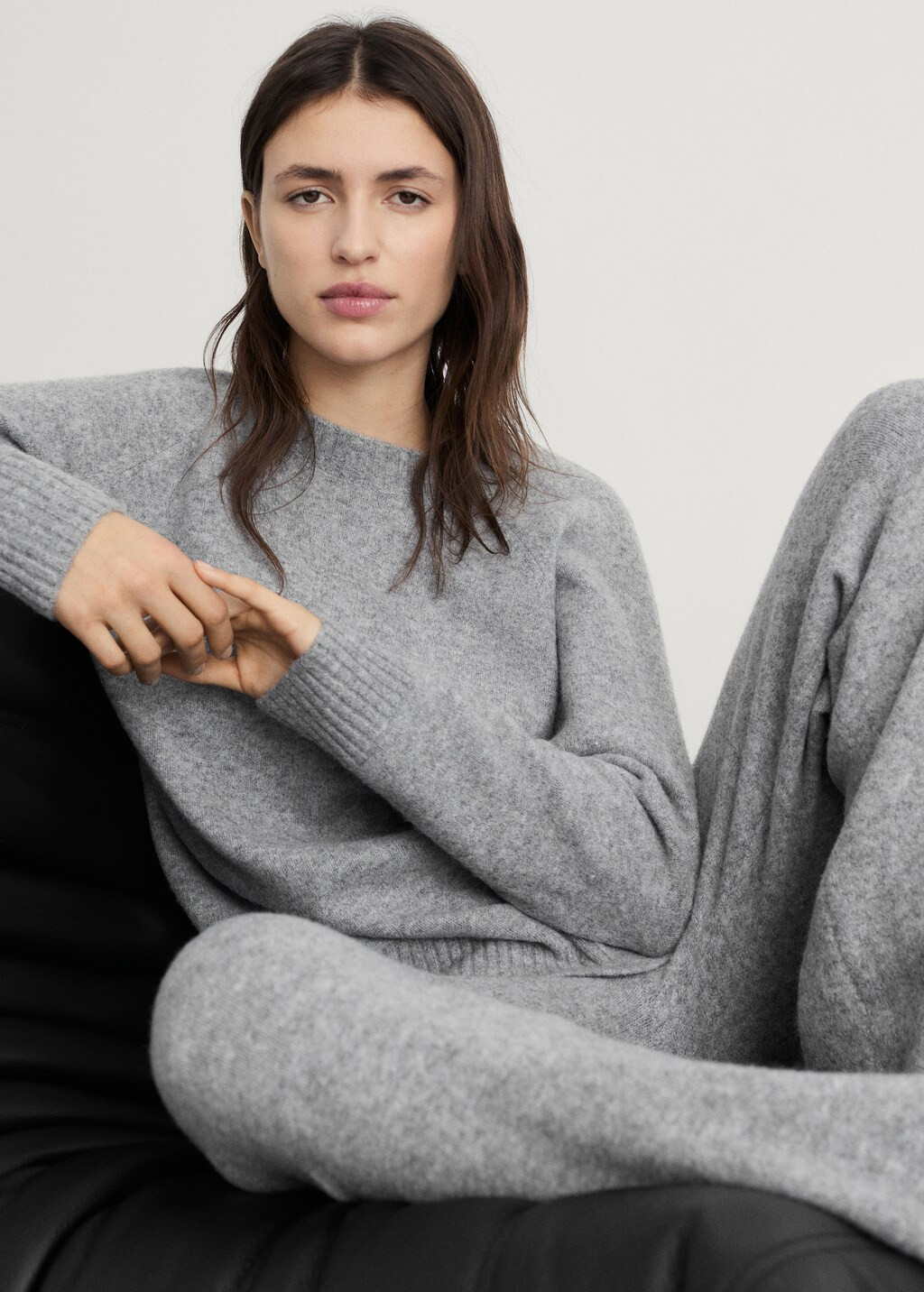 Long design knit pants - Women | MANGO Canada | Mango Canada