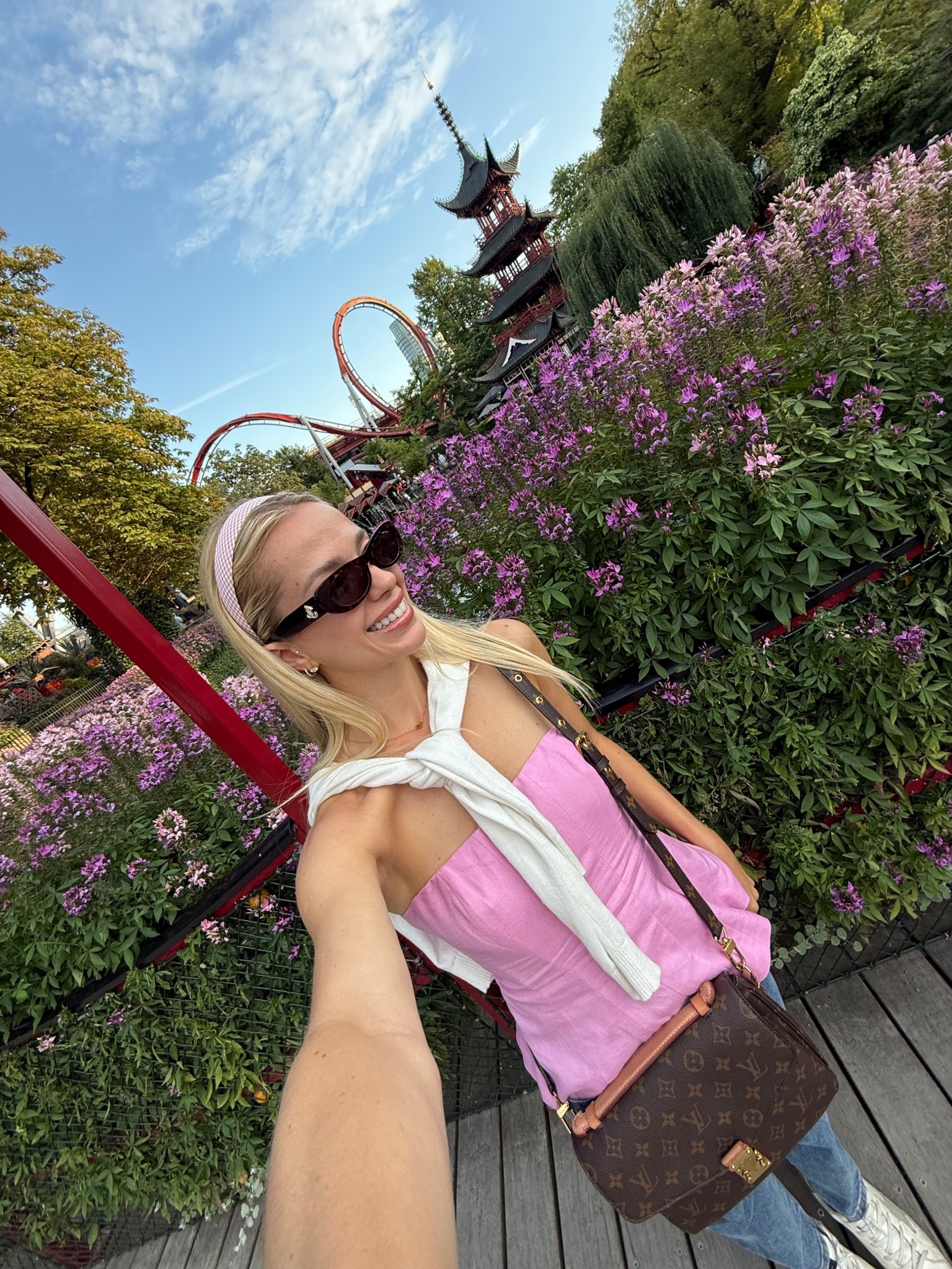 Copenhagen Look 

#LTKFindsUnder100 #LTKStyleTip #LTKSeasonal