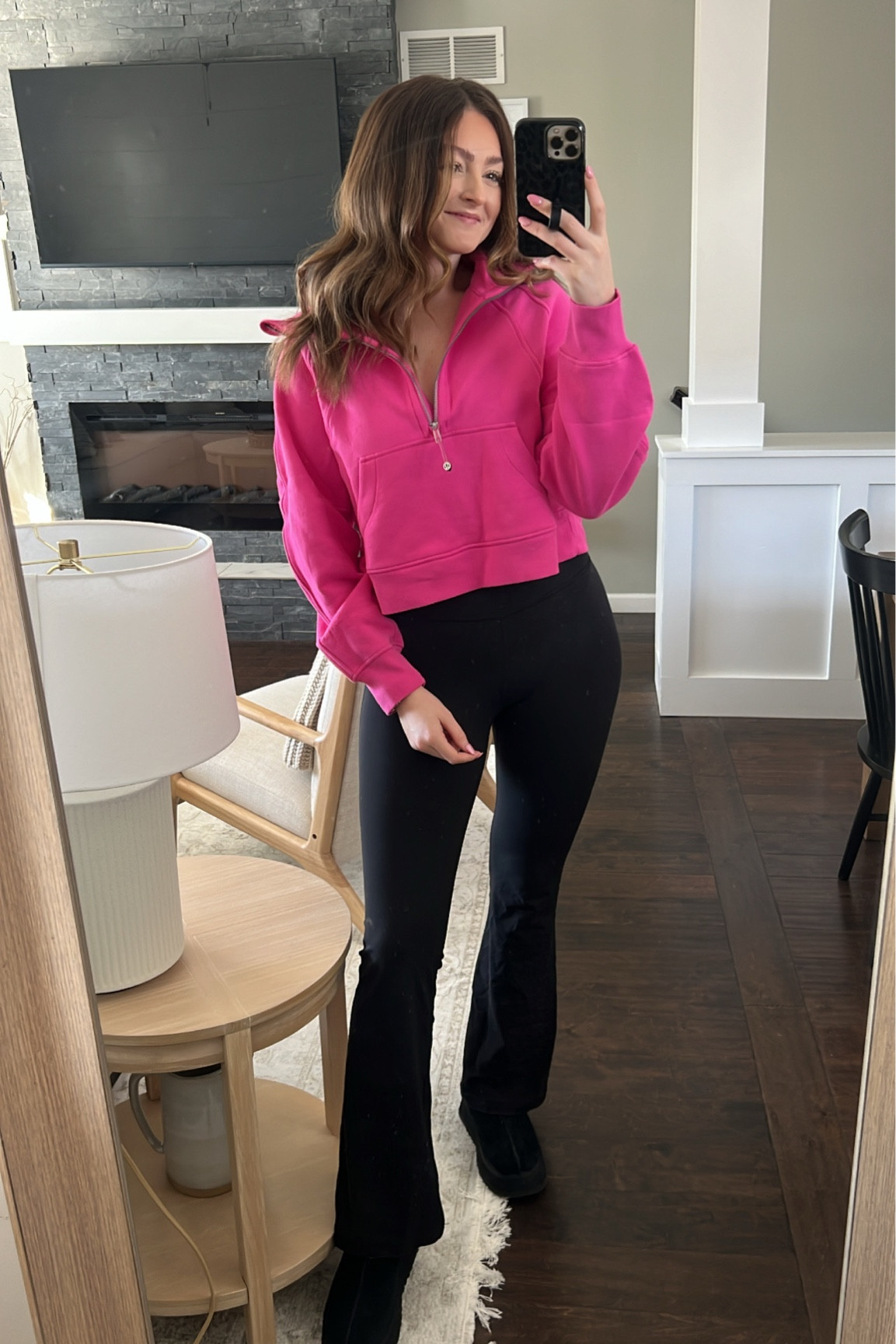 Top: xs/s
Bottoms: 6