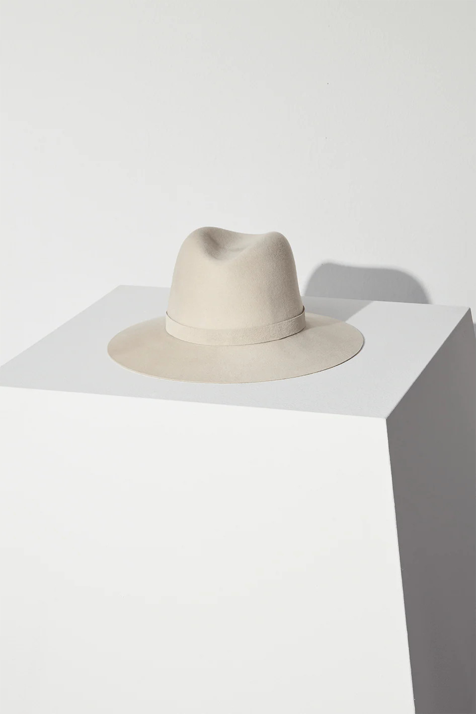 Corinne | Janessa Leone