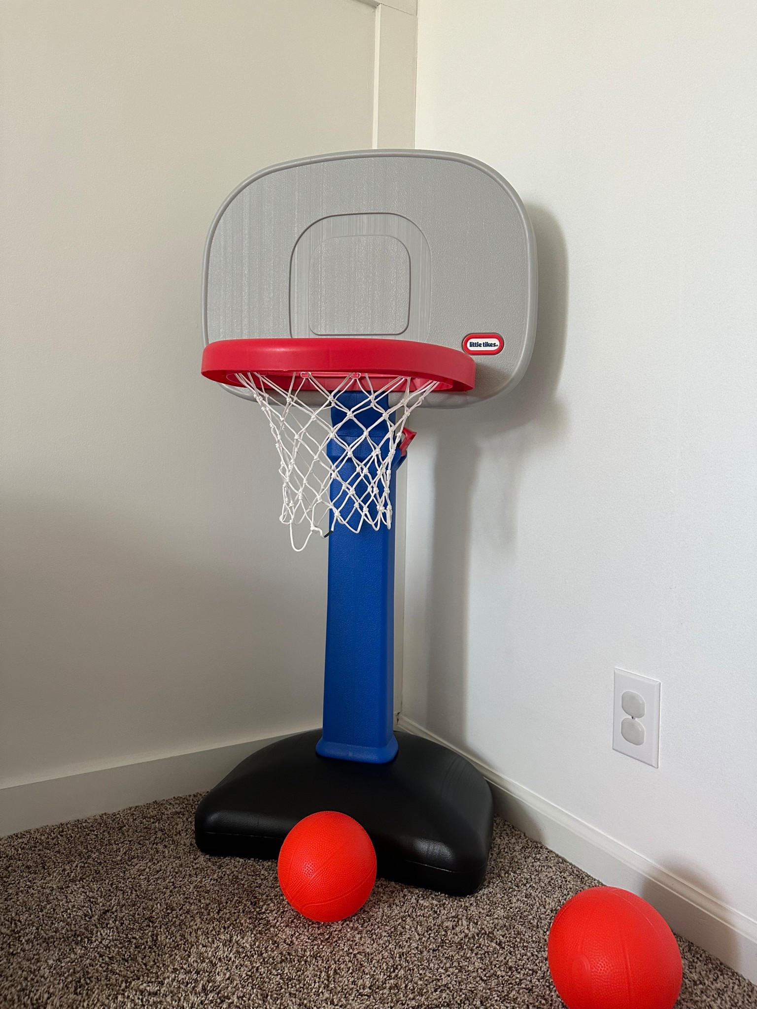 must have for playroom: little tiles basketball goal + balls

#LTKKids